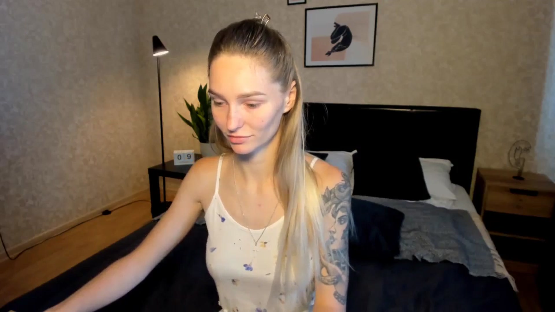 Gallery image thumbnail from Miliain's myfreecams stream on, 08/09/2025, 08:39 image 16 of 20