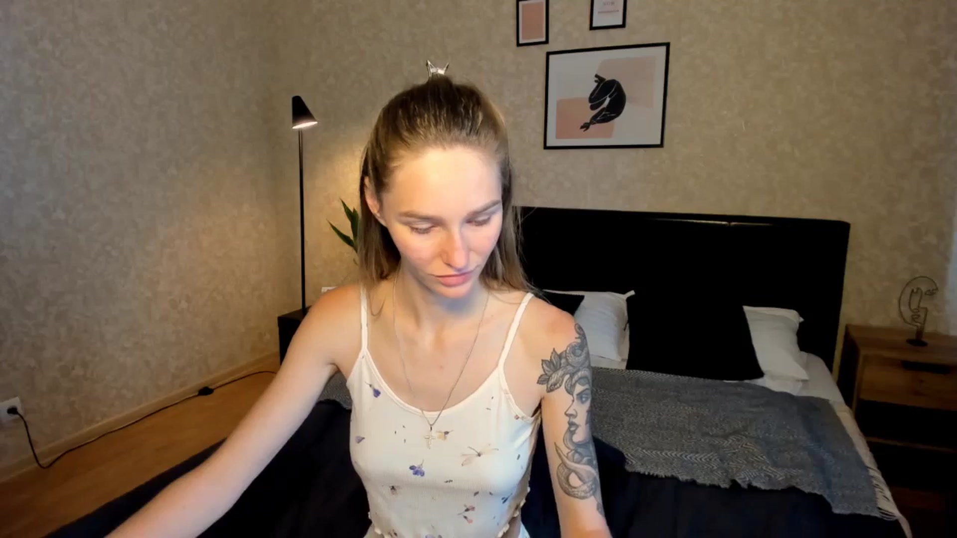 Gallery image thumbnail from Miliain's myfreecams stream on, 08/09/2025, 12:18 image 12 of 20