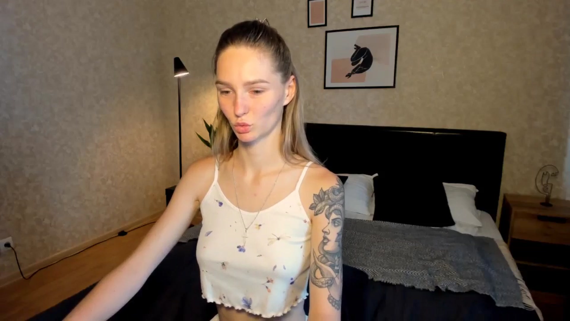 Gallery image thumbnail from Miliain's myfreecams stream on, 08/09/2025, 12:18 image 13 of 20