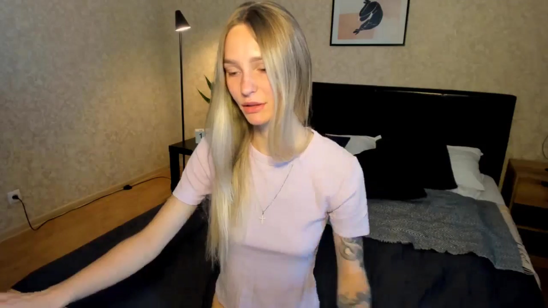 Gallery image thumbnail from Miliain's myfreecams stream on, 08/10/2025, 09:37 image 5 of 20