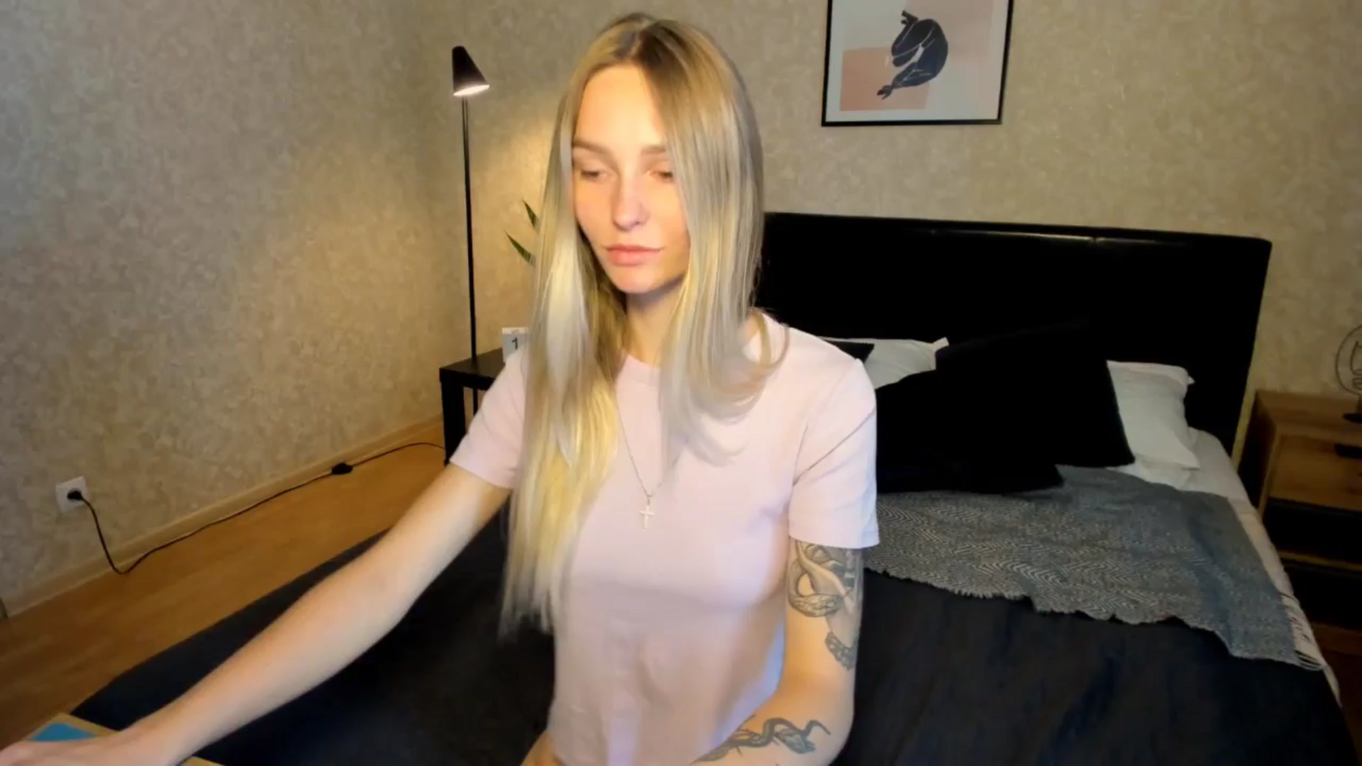 Gallery image thumbnail from Miliain's myfreecams stream on, 08/10/2025, 09:37 image 15 of 20