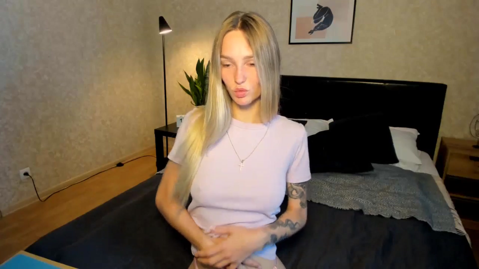 Gallery image thumbnail from Miliain's myfreecams stream on, 08/10/2025, 09:37 image 19 of 20