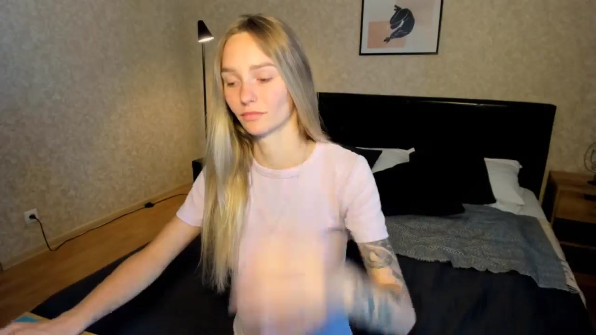 Gallery image thumbnail from Miliain's myfreecams stream on, 08/10/2025, 09:37 image 16 of 20