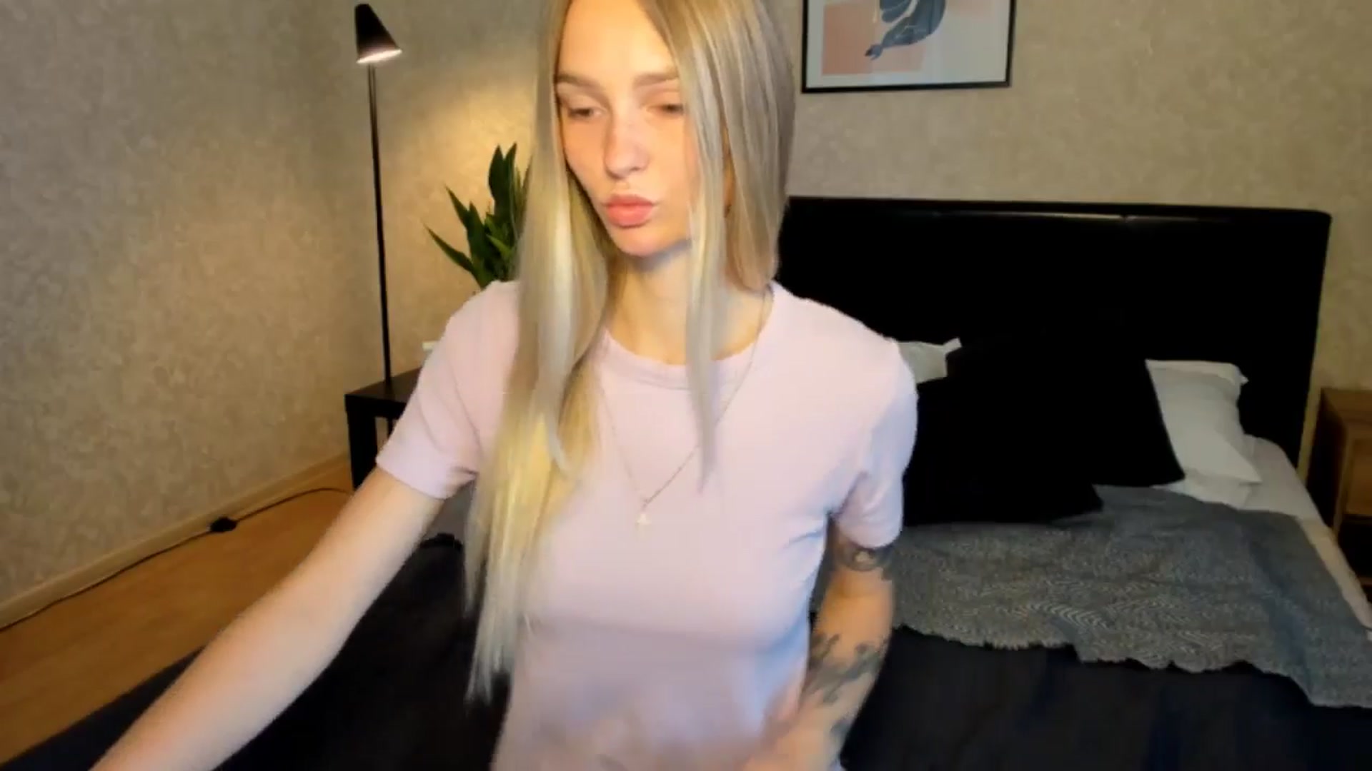 Gallery image thumbnail from Miliain's myfreecams stream on, 08/10/2025, 12:38 image 15 of 20