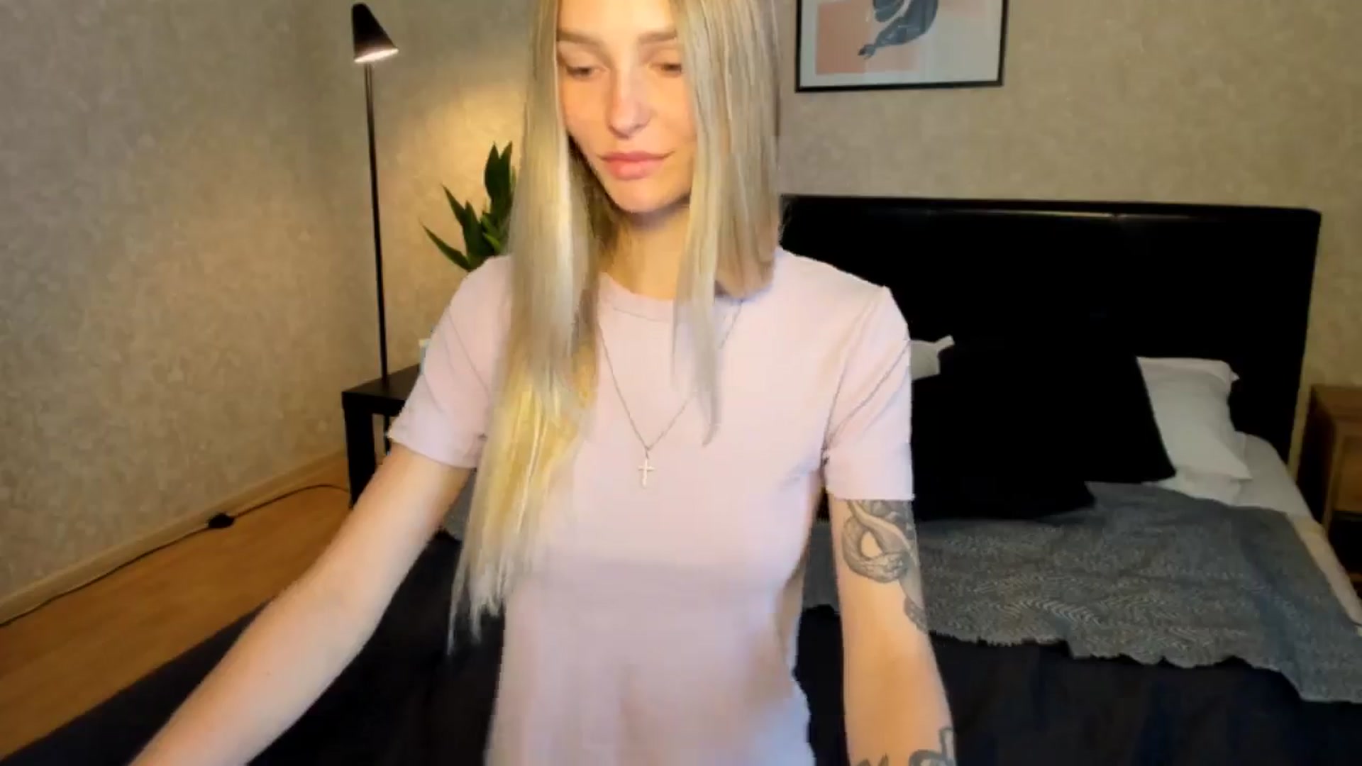 Gallery image thumbnail from Miliain's myfreecams stream on, 08/10/2025, 12:38 image 18 of 20