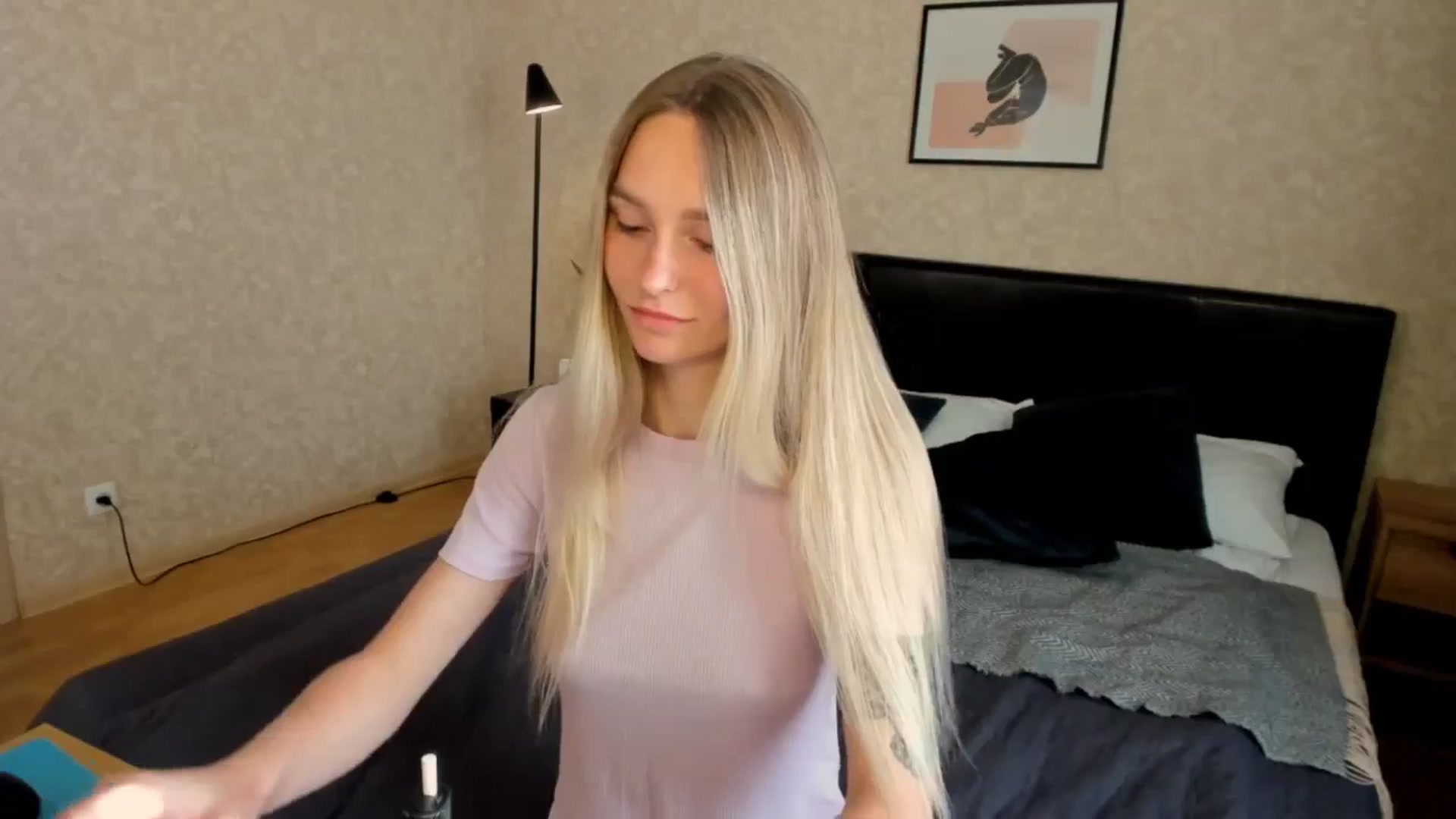 Gallery image thumbnail from Miliain's myfreecams stream on, 08/10/2025, 16:11 image 2 of 20
