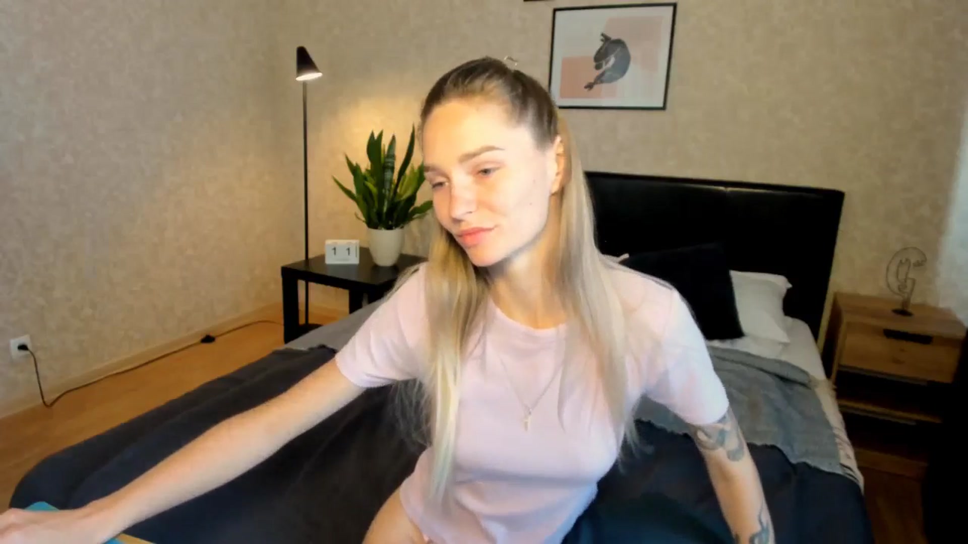 Gallery image thumbnail from Miliain's myfreecams stream on, 08/11/2025, 14:24 image 9 of 20