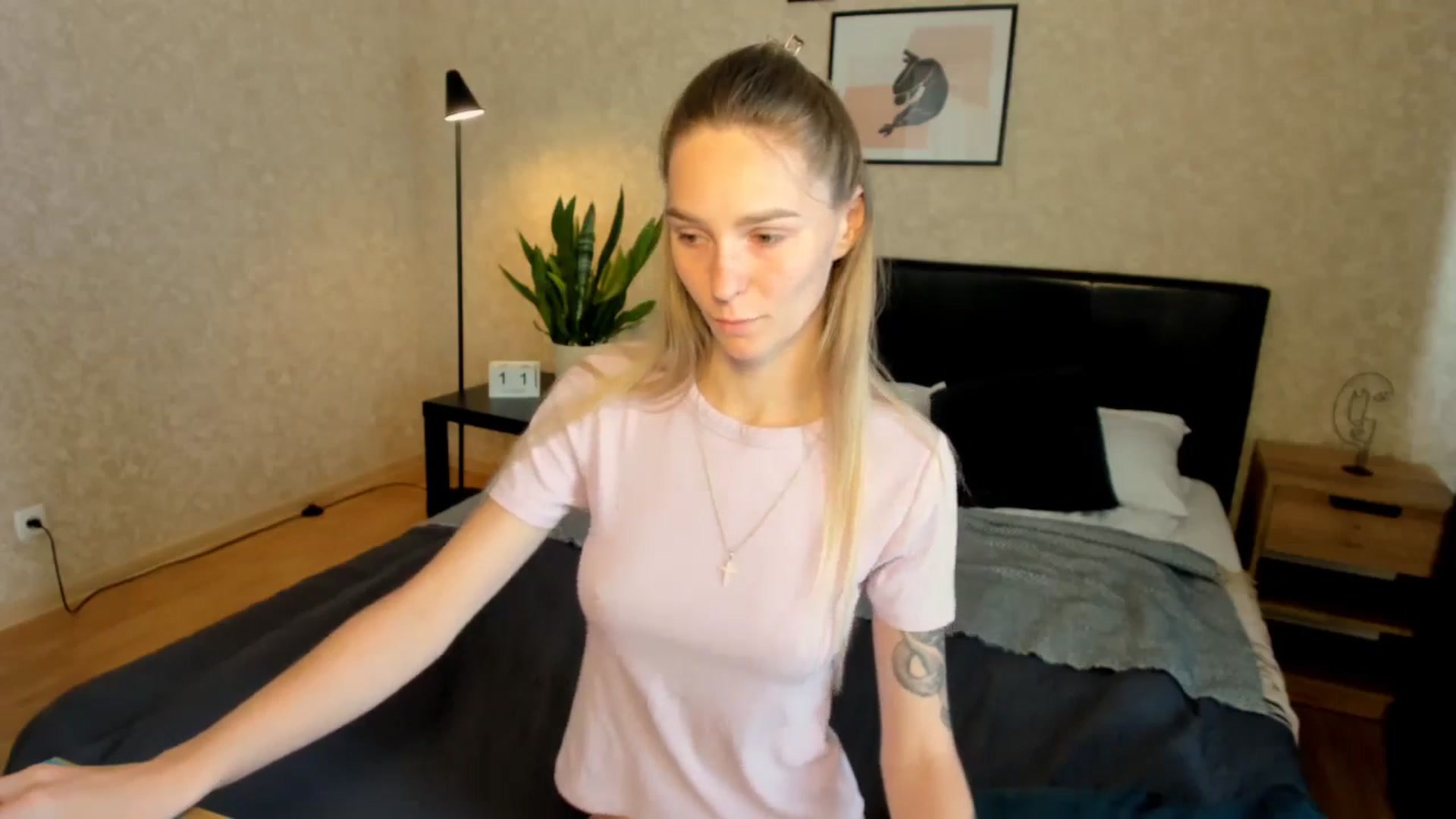 Gallery image thumbnail from Miliain's myfreecams stream on, 08/11/2025, 14:24 image 16 of 20