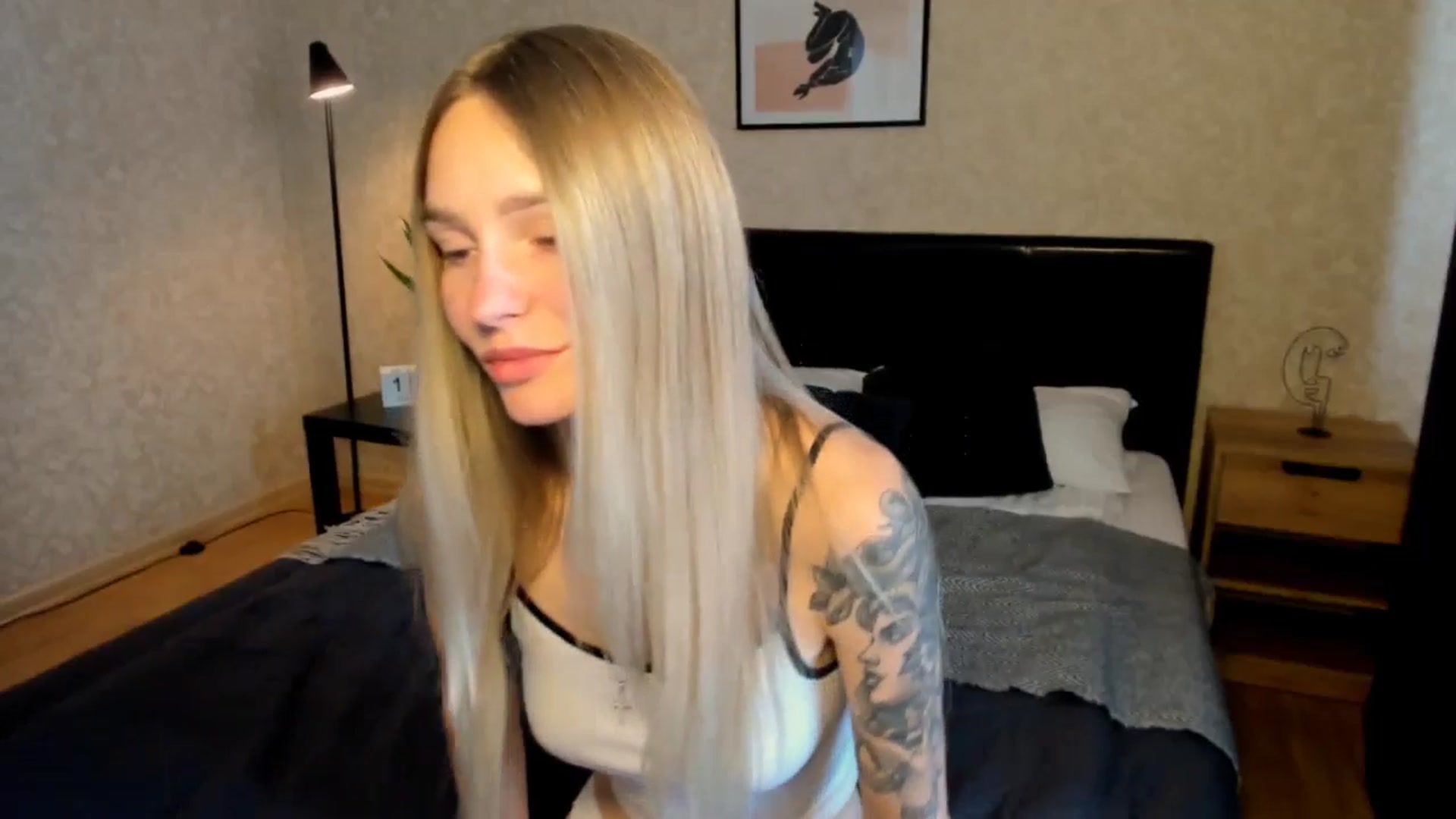 Gallery image thumbnail from Miliain's myfreecams stream on, 08/15/2025, 12:09 image 2 of 20