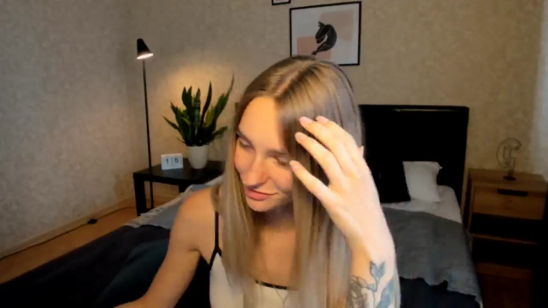 Gallery image thumbnail from Miliain's myfreecams stream on, 08/15/2025, 13:19 image 12 of 20