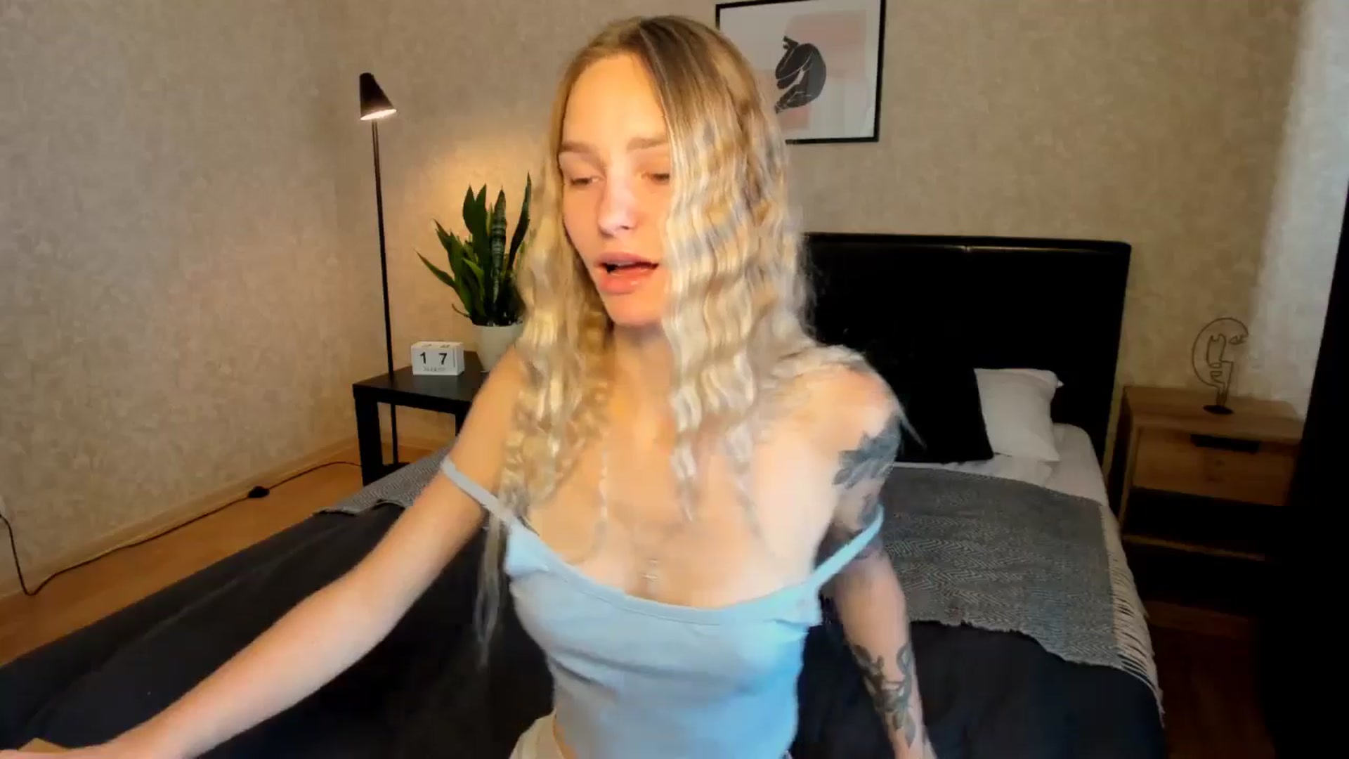 Gallery image thumbnail from Miliain's myfreecams stream on, 08/17/2025, 14:33 image 4 of 20