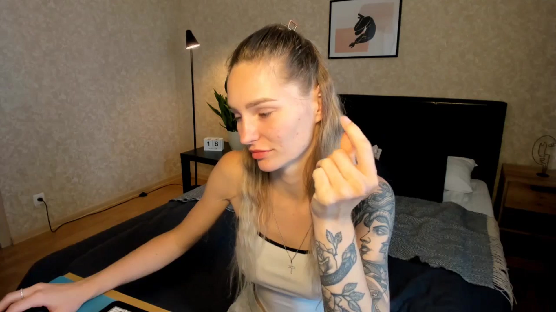 Gallery image thumbnail from Miliain's myfreecams stream on, 08/18/2025, 11:46 image 17 of 20