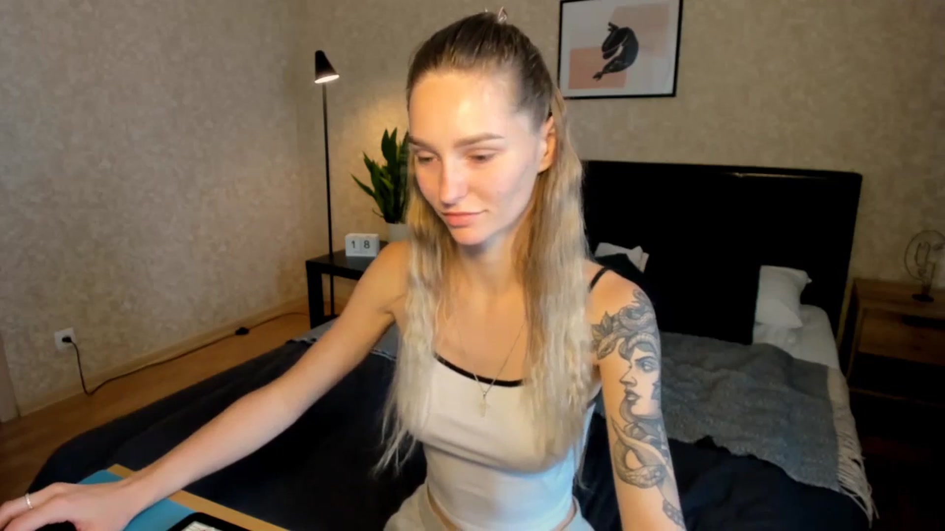 Gallery image thumbnail from Miliain's myfreecams stream on, 08/18/2025, 11:46 image 15 of 20