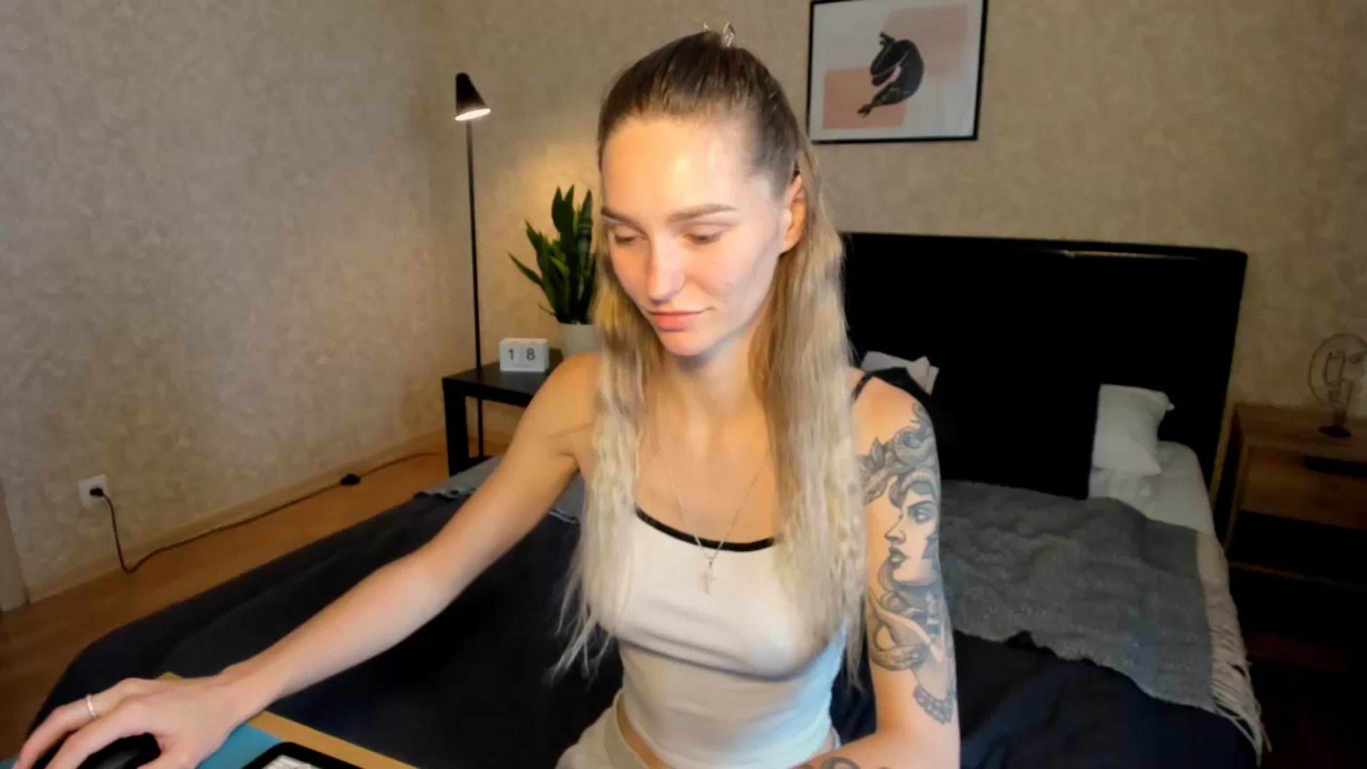 Gallery image thumbnail from Miliain's myfreecams stream on, 08/18/2025, 11:46 image 12 of 20