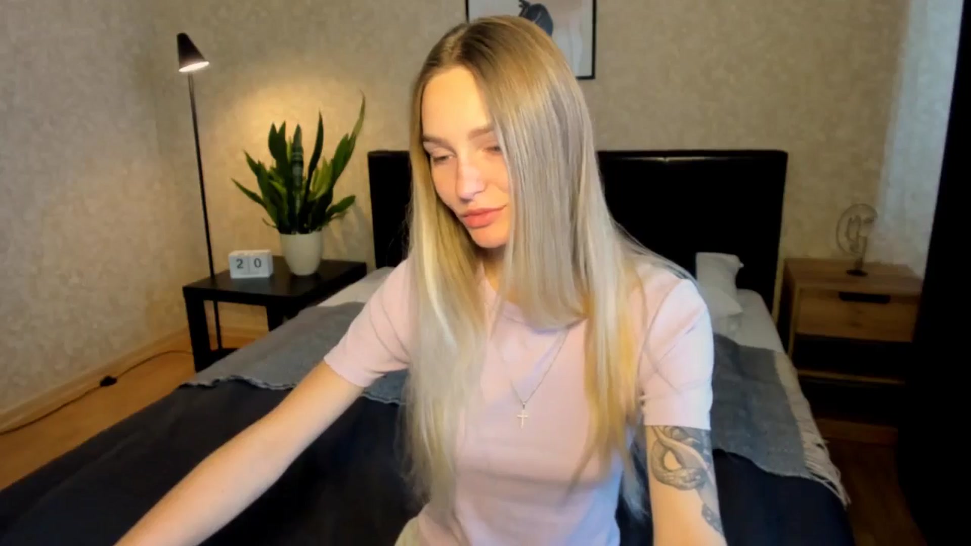 Gallery image thumbnail from Miliain's myfreecams stream on, 08/20/2025, 10:01 image 17 of 20