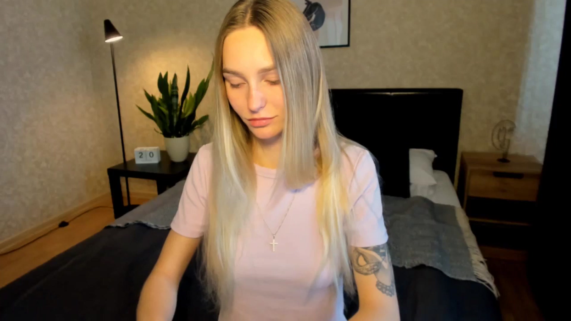 Gallery image thumbnail from Miliain's myfreecams stream on, 08/20/2025, 10:01 image 16 of 20