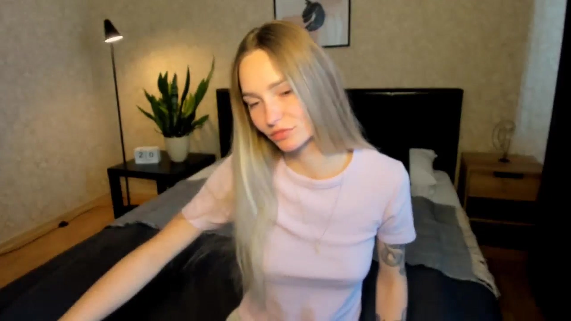 Gallery image thumbnail from Miliain's myfreecams stream on, 08/20/2025, 10:01 image 3 of 20