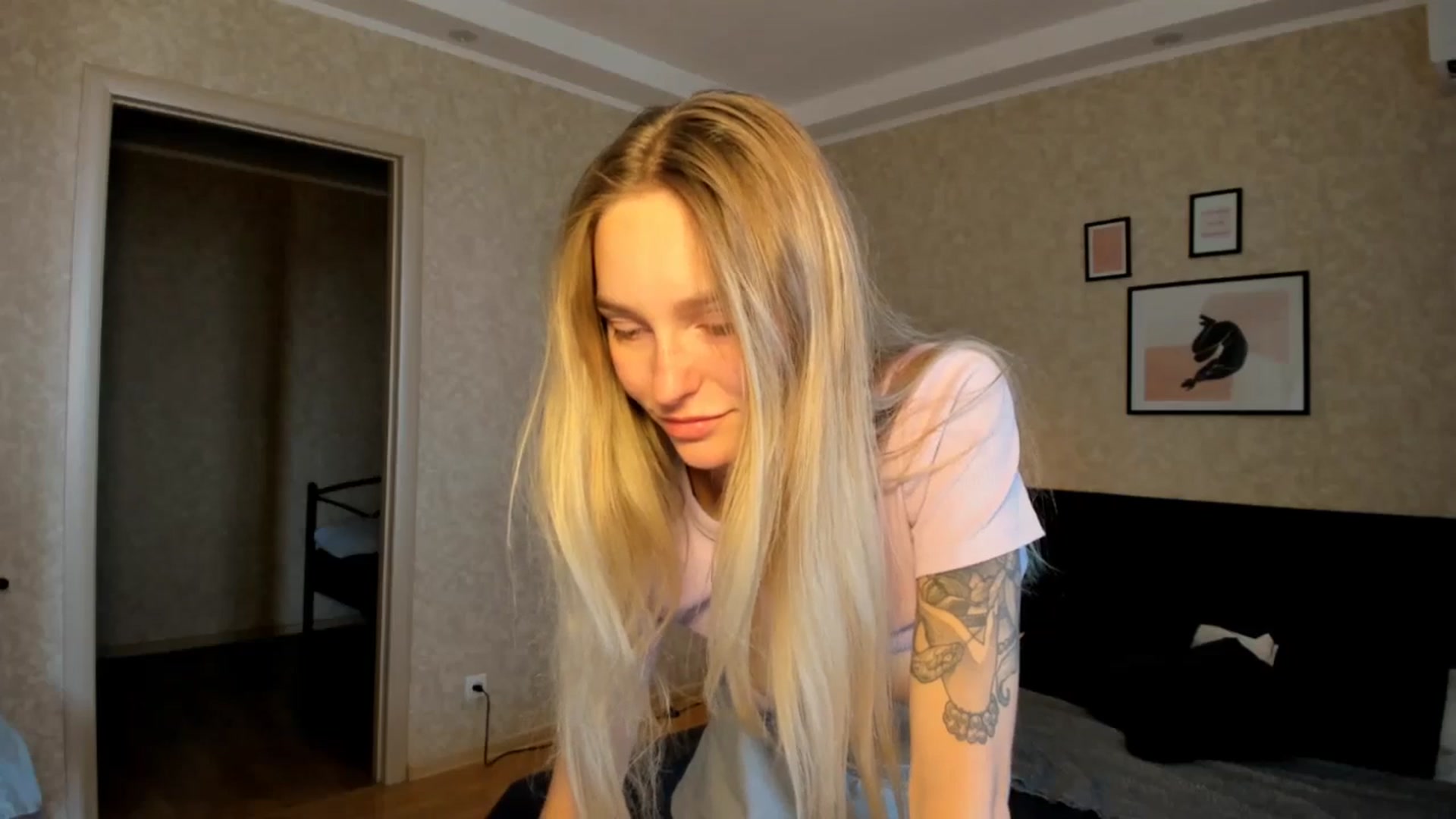 Gallery image thumbnail from Miliain's myfreecams stream on, 08/20/2025, 10:57 image 14 of 20