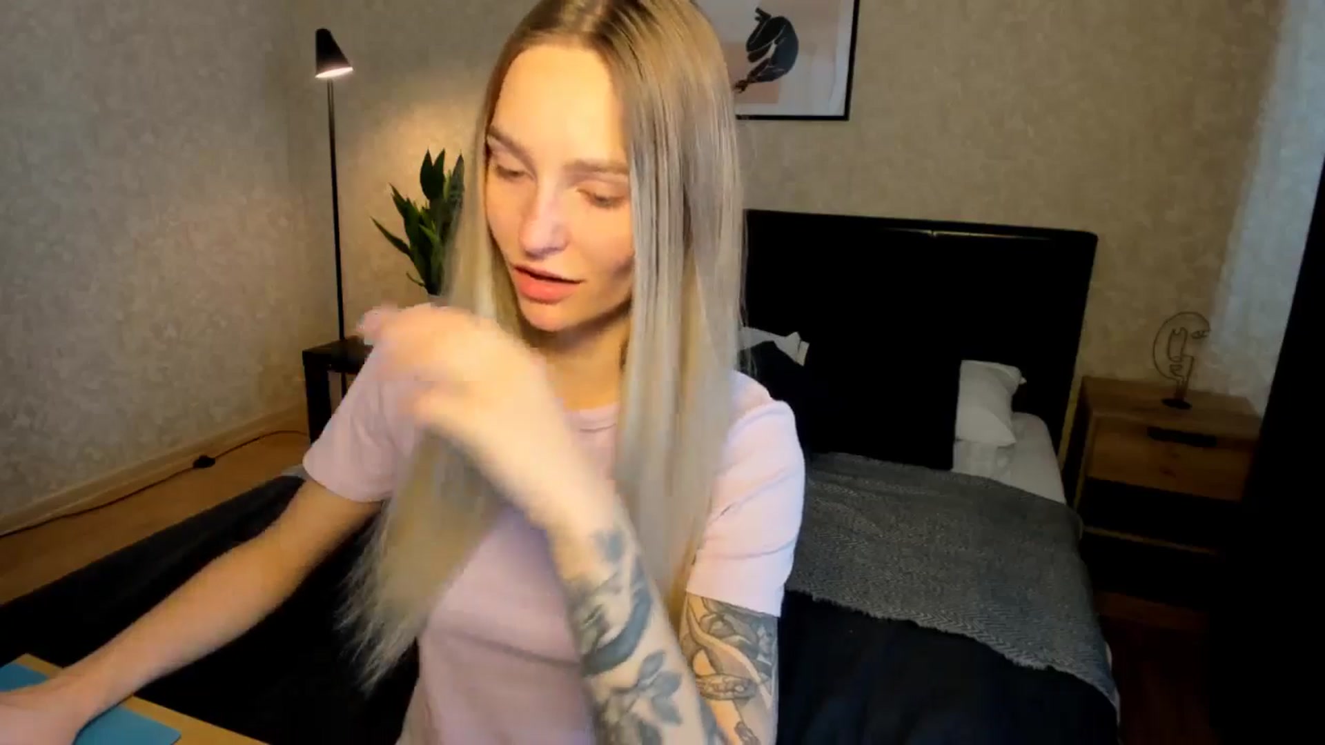 Gallery image thumbnail from Miliain's myfreecams stream on, 08/20/2025, 10:57 image 17 of 20