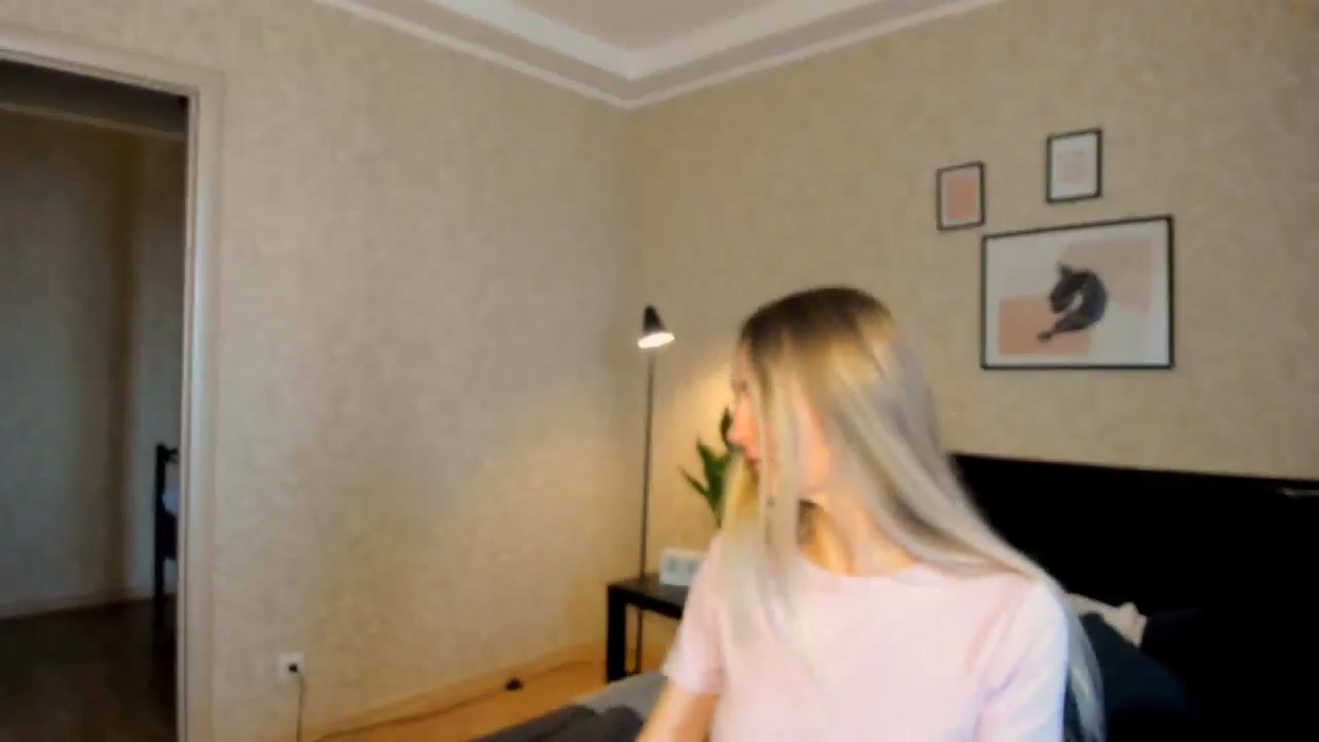 Gallery image thumbnail from Miliain's myfreecams stream on, 08/20/2025, 10:57 image 15 of 20
