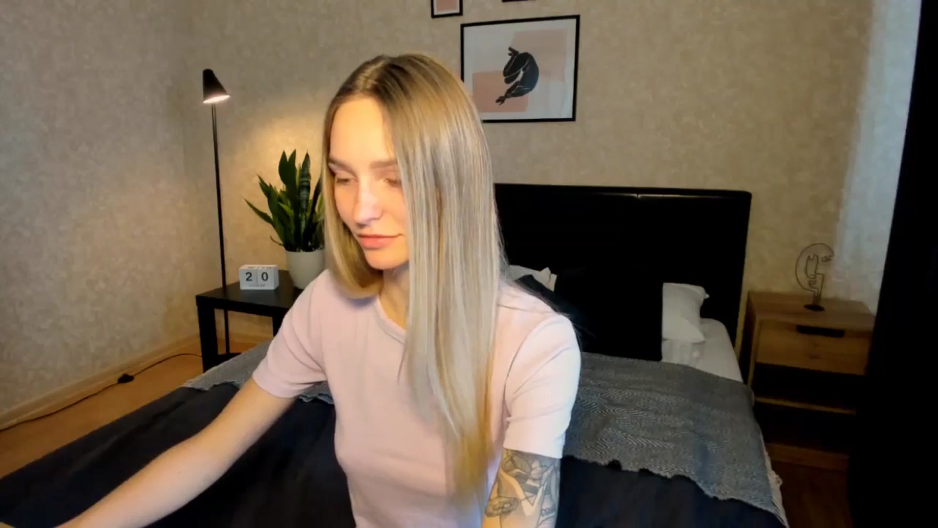 Gallery image thumbnail from Miliain's myfreecams stream on, 08/20/2025, 11:39 image 6 of 20