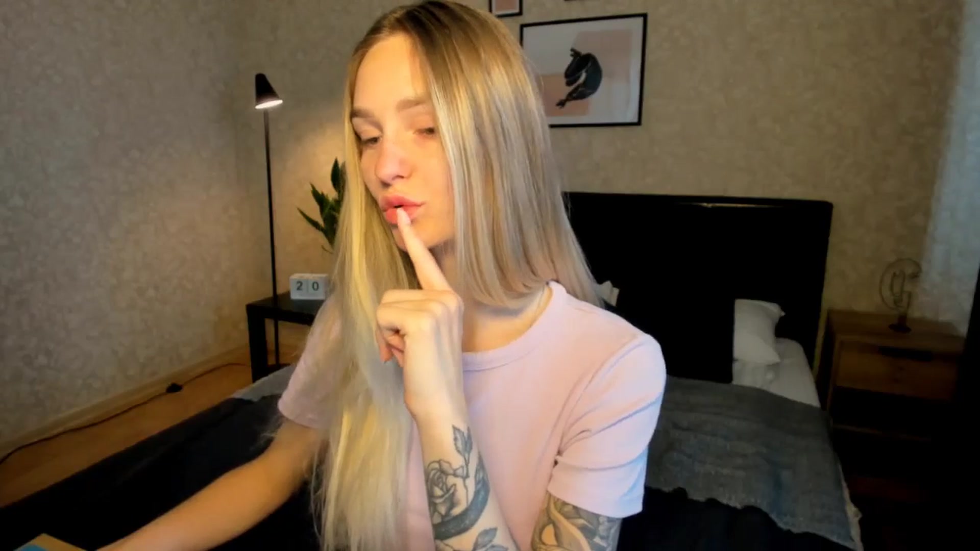 Gallery image thumbnail from Miliain's myfreecams stream on, 08/20/2025, 11:39 image 12 of 20