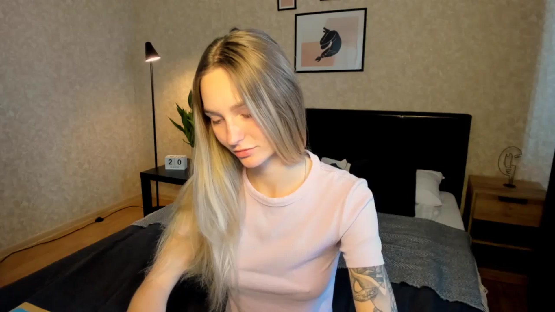 Gallery image thumbnail from Miliain's myfreecams stream on, 08/20/2025, 11:39 image 10 of 20