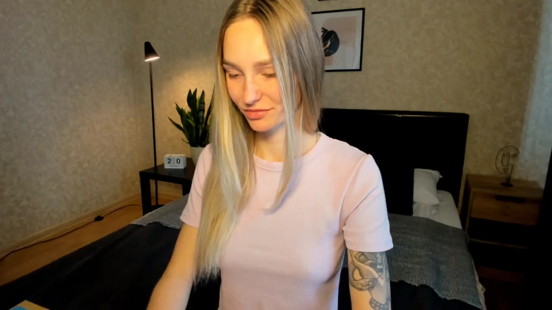 Gallery image thumbnail from Miliain's myfreecams stream on, 08/20/2025, 11:39 image 18 of 20