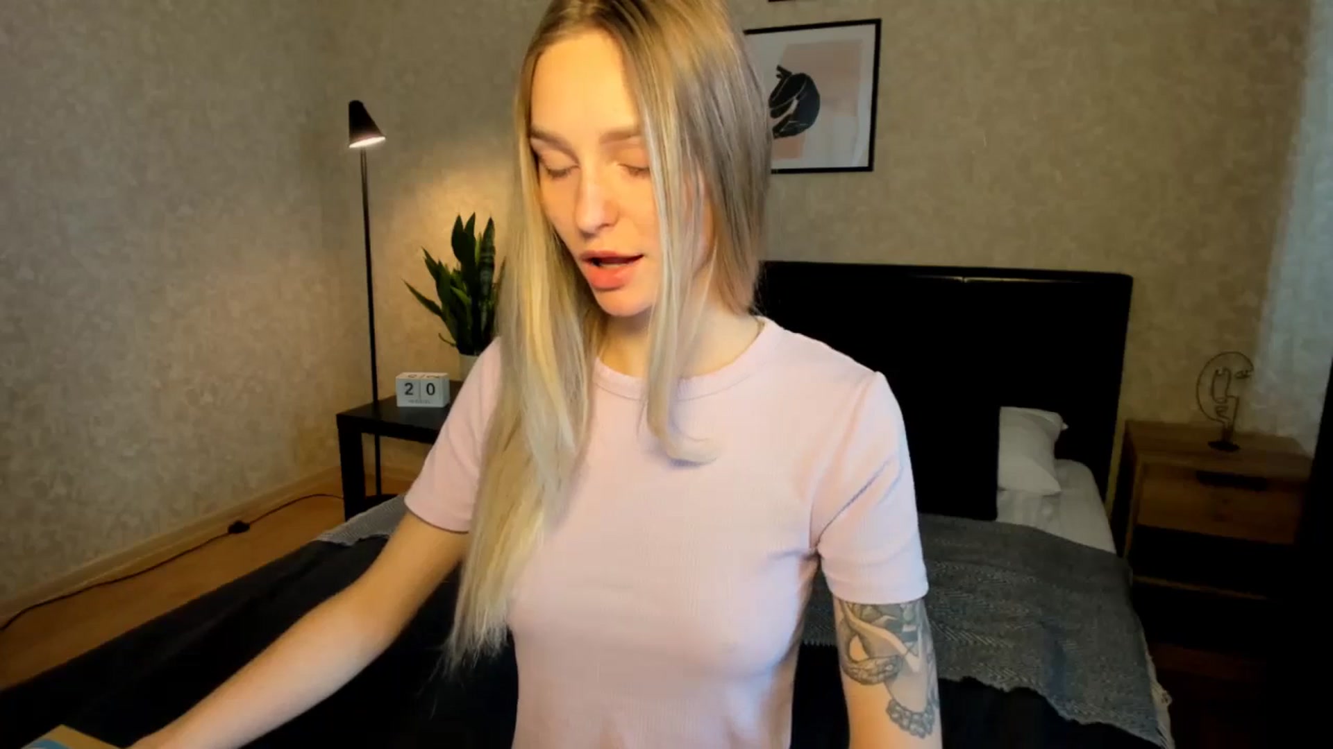 Gallery image thumbnail from Miliain's myfreecams stream on, 08/20/2025, 11:39 image 17 of 20