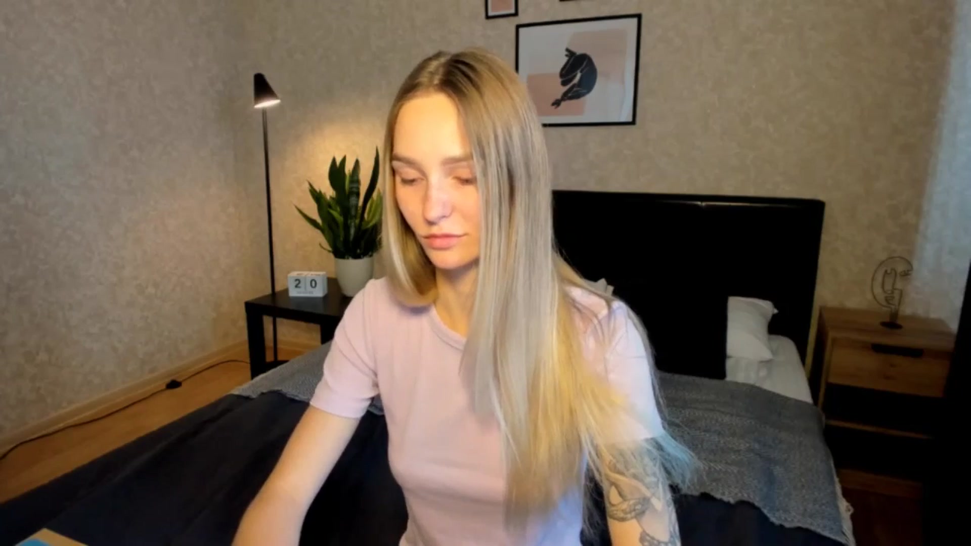 Gallery image thumbnail from Miliain's myfreecams stream on, 08/20/2025, 11:39 image 7 of 20