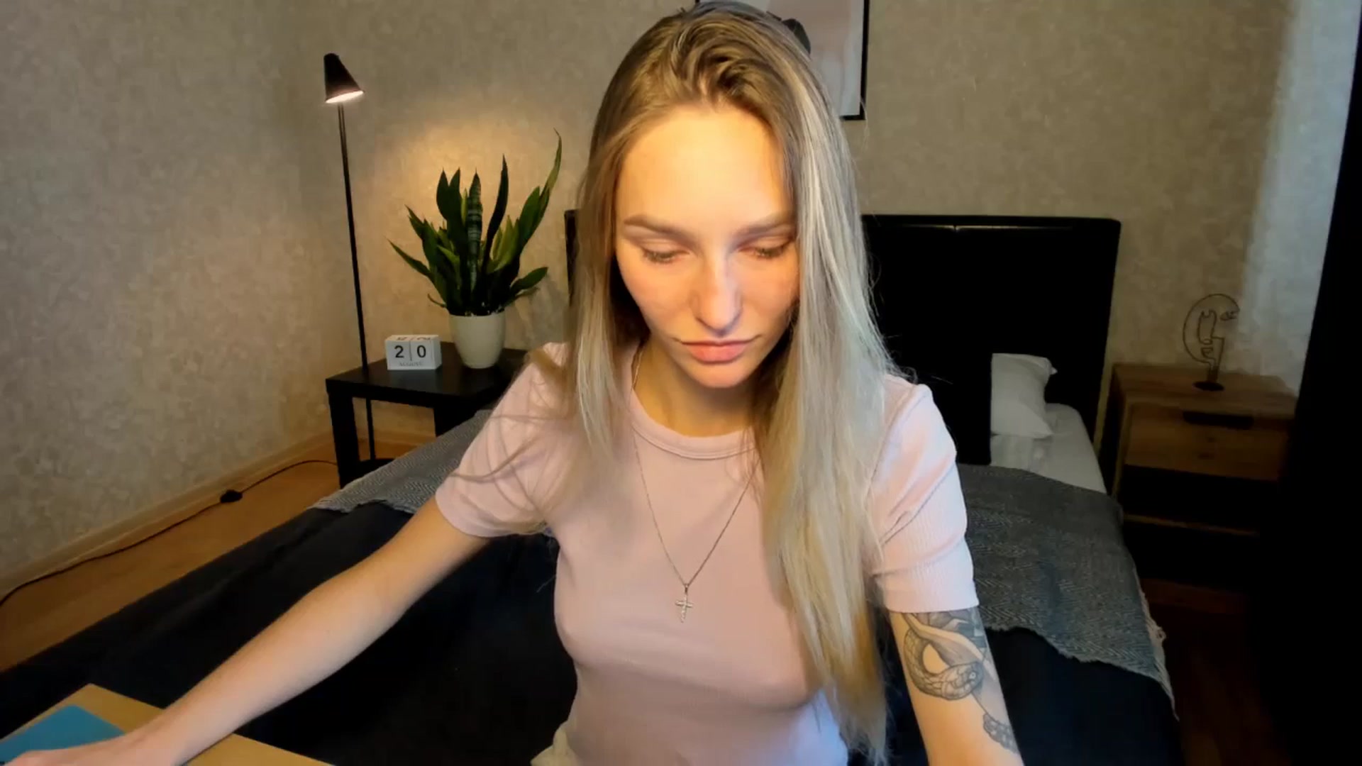 Gallery image thumbnail from Miliain's myfreecams stream on, 08/20/2025, 12:56 image 17 of 20