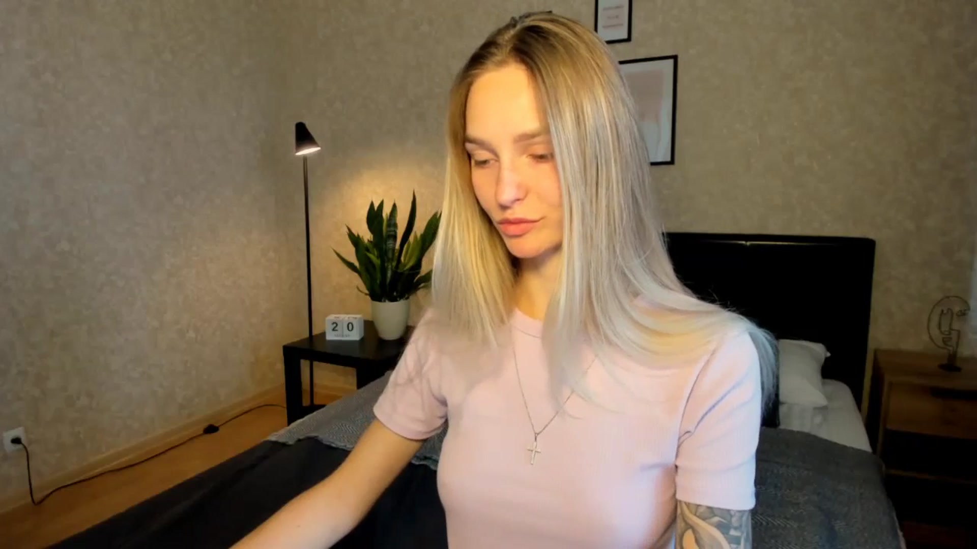 Gallery image thumbnail from Miliain's myfreecams stream on, 08/20/2025, 12:56 image 5 of 20