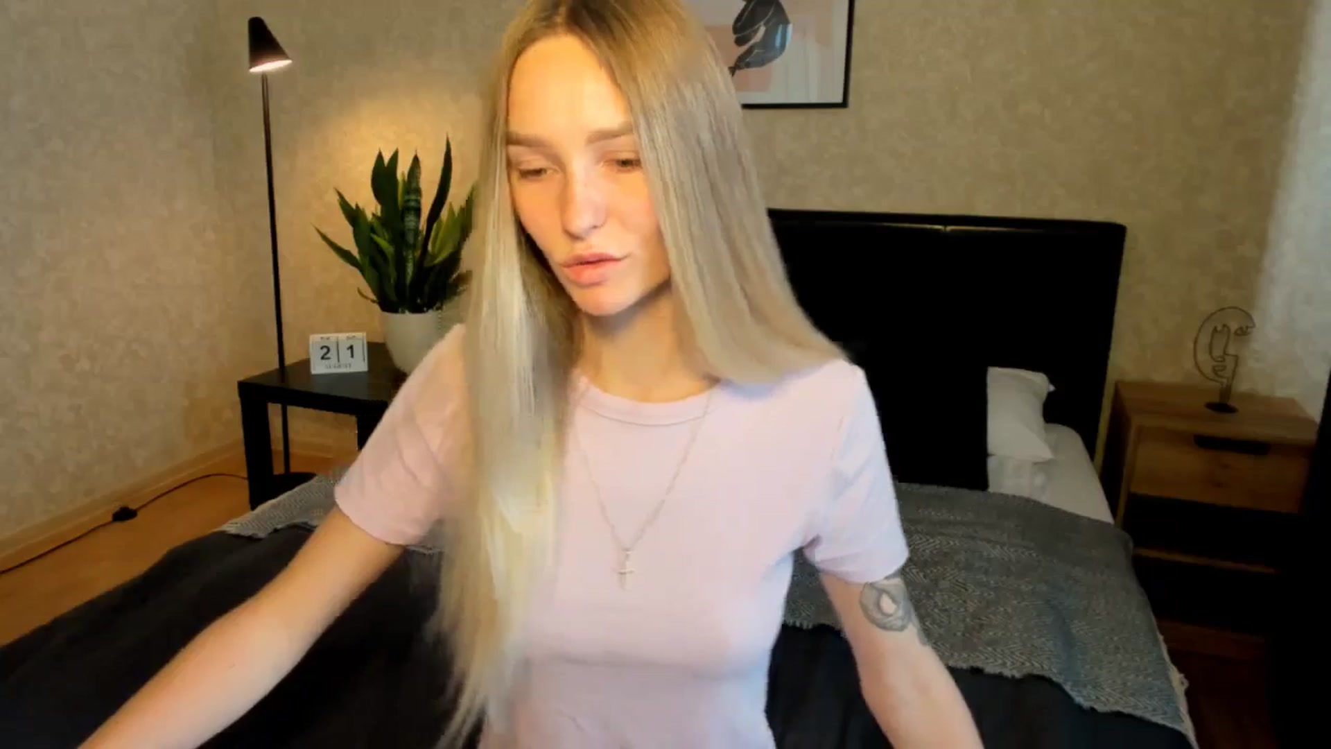 Gallery image thumbnail from Miliain's myfreecams stream on, 08/21/2025, 12:53 image 10 of 20
