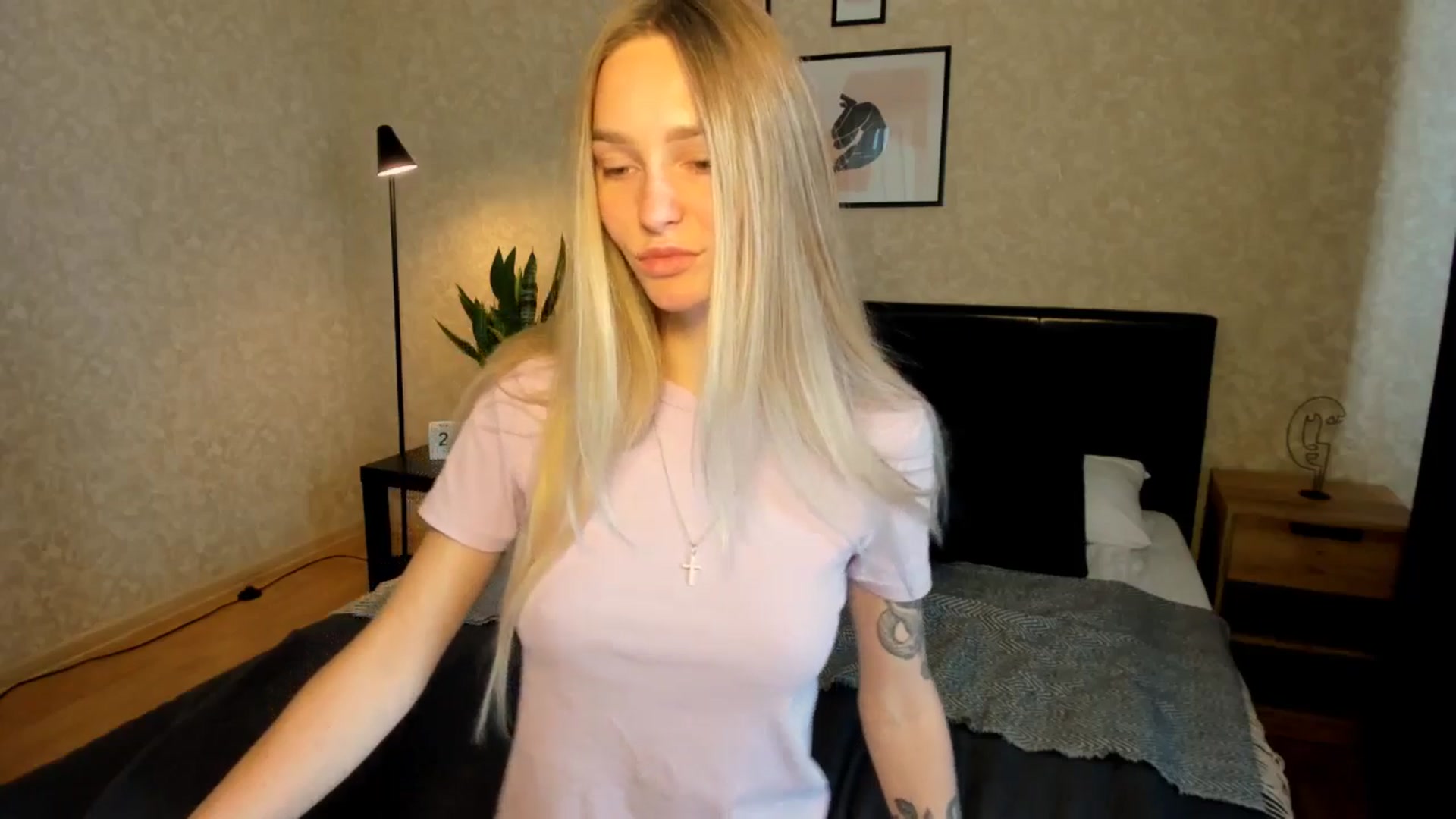 Gallery image thumbnail from Miliain's myfreecams stream on, 08/21/2025, 12:53 image 18 of 20