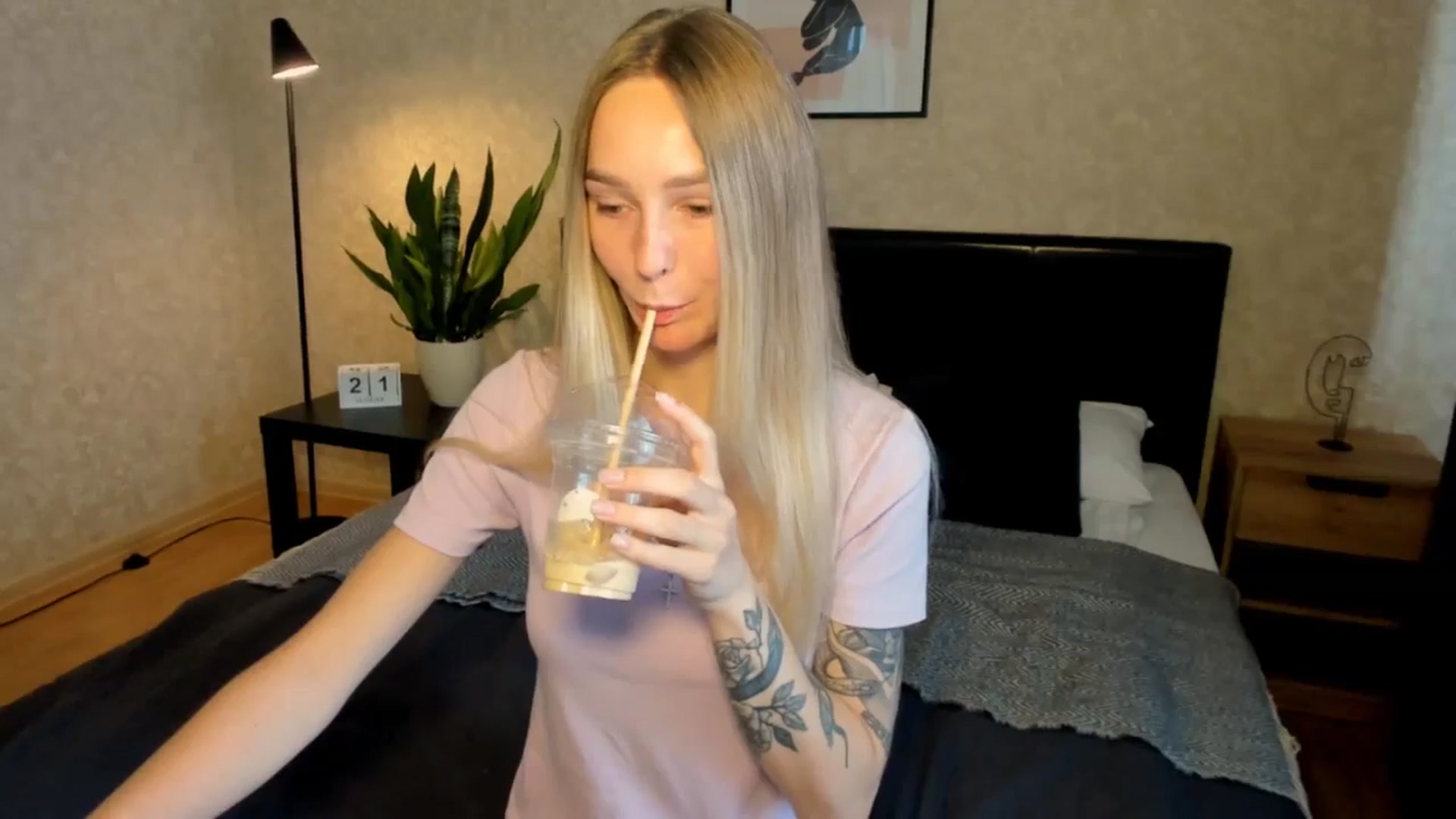Gallery image thumbnail from Miliain's myfreecams stream on, 08/21/2025, 12:53 image 3 of 20