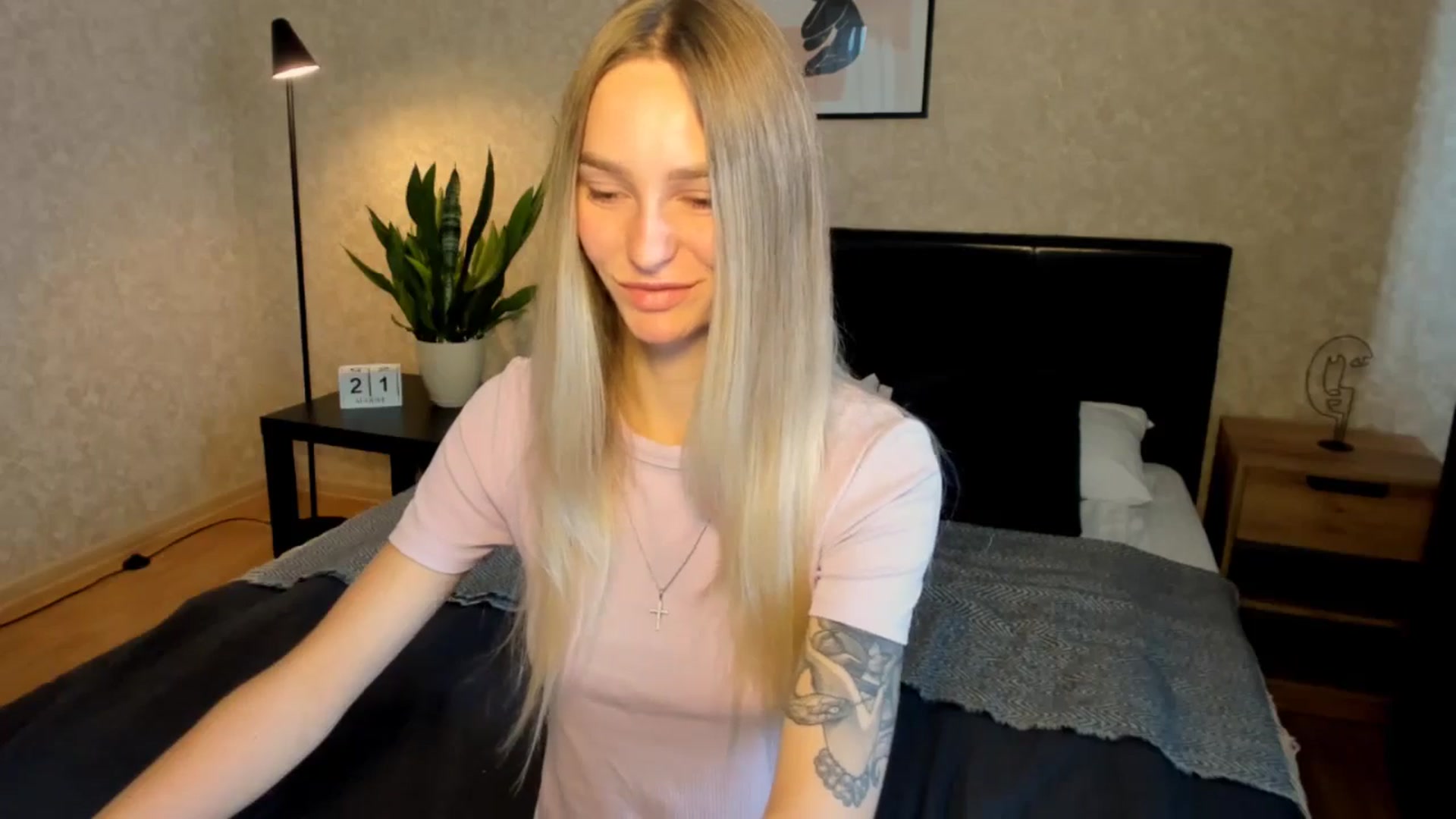 Gallery image thumbnail from Miliain's myfreecams stream on, 08/21/2025, 12:53 image 7 of 20
