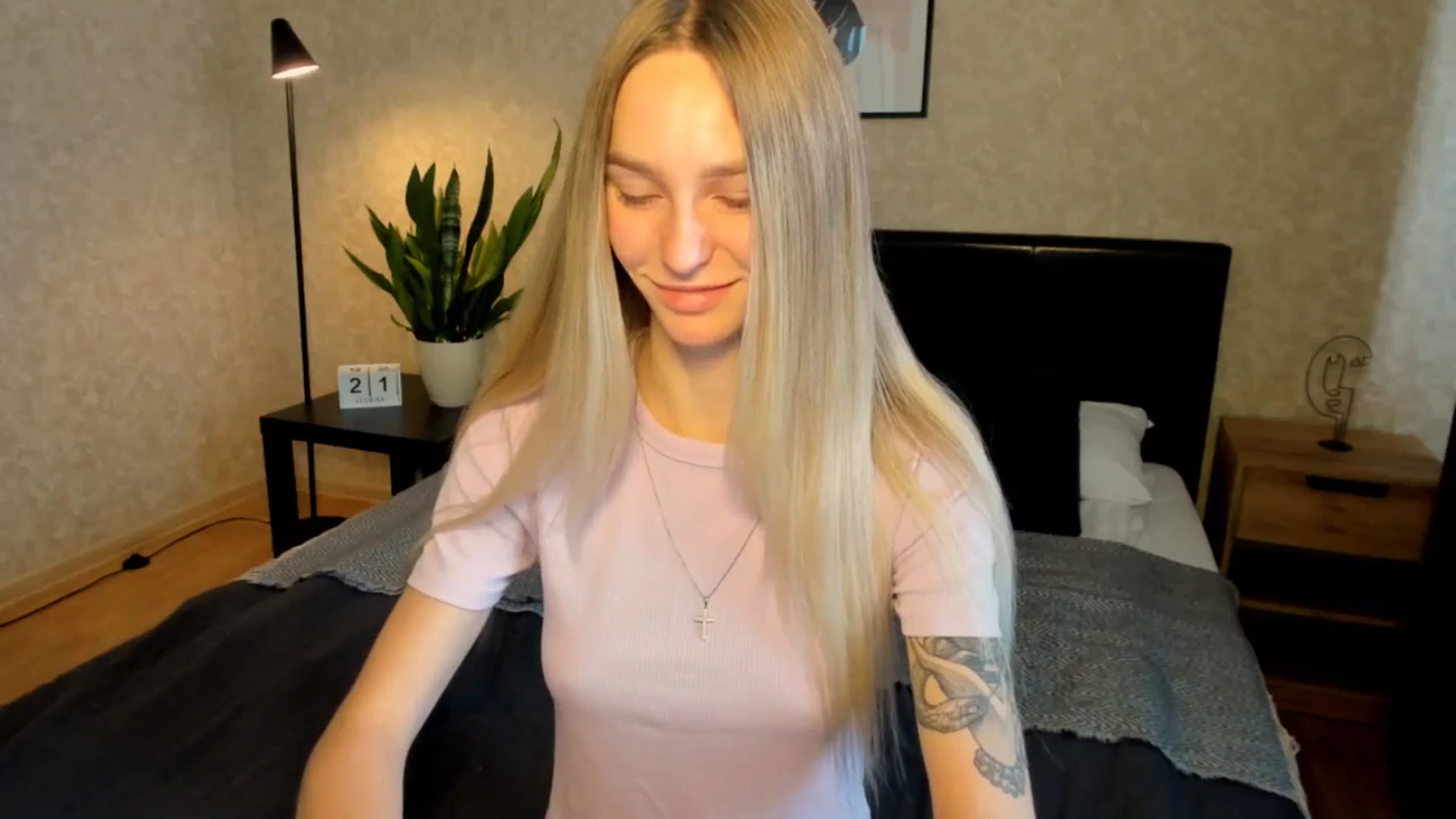 Gallery image thumbnail from Miliain's myfreecams stream on, 08/21/2025, 12:53 image 8 of 20