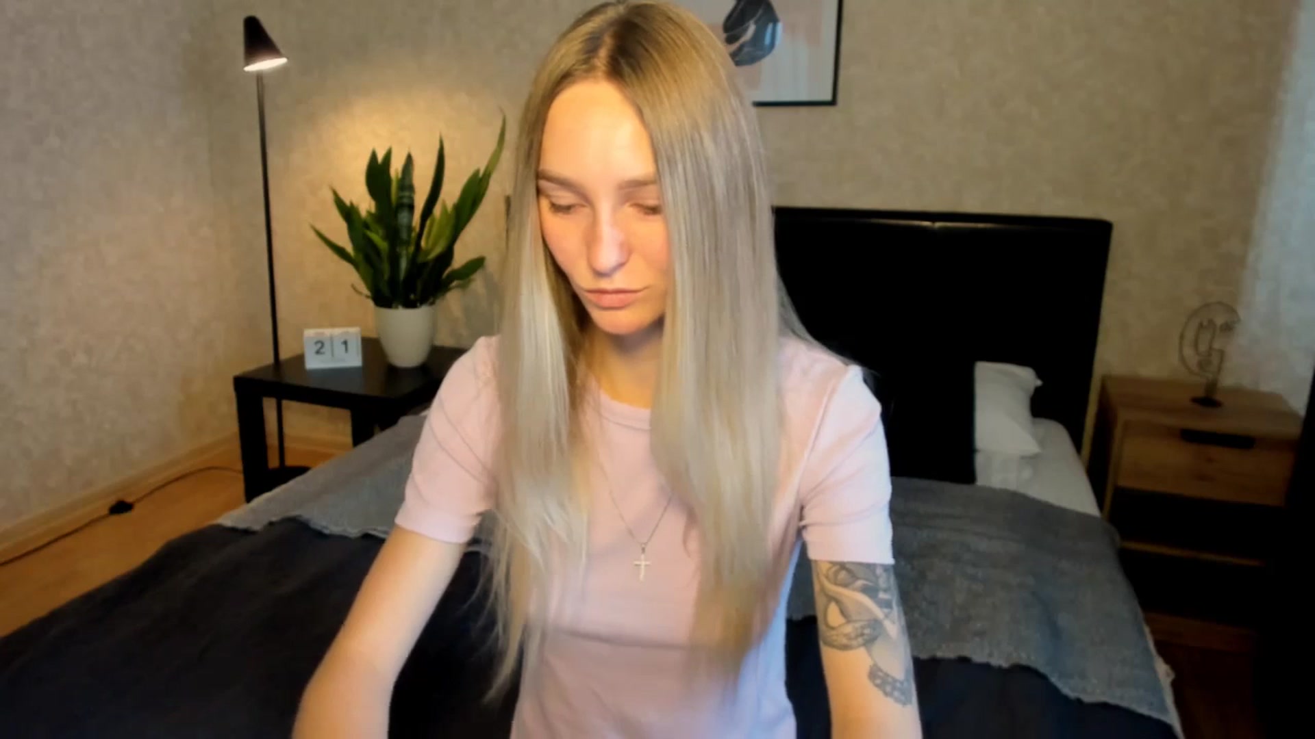 Gallery image thumbnail from Miliain's myfreecams stream on, 08/21/2025, 12:53 image 5 of 20