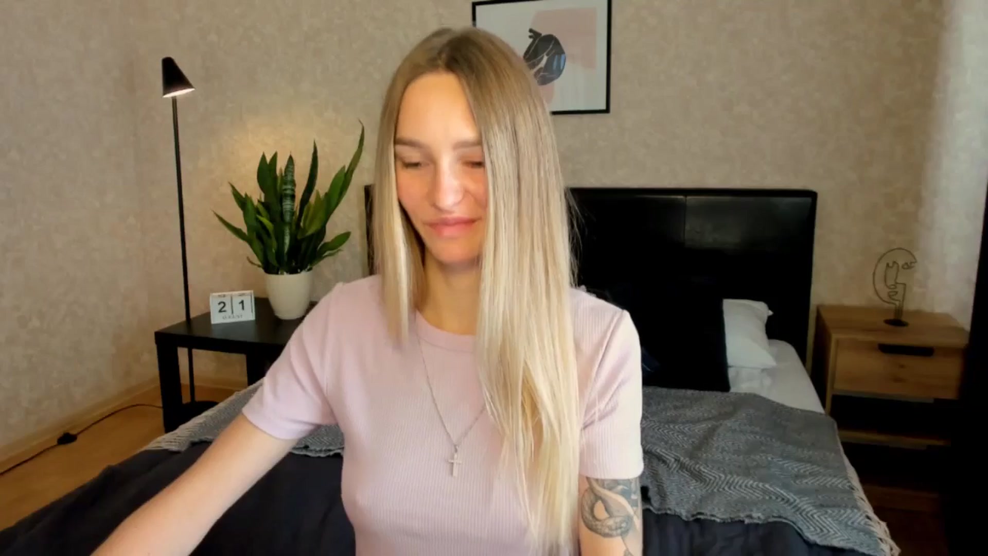 Gallery image thumbnail from Miliain's myfreecams stream on, 08/21/2025, 14:57 image 15 of 20