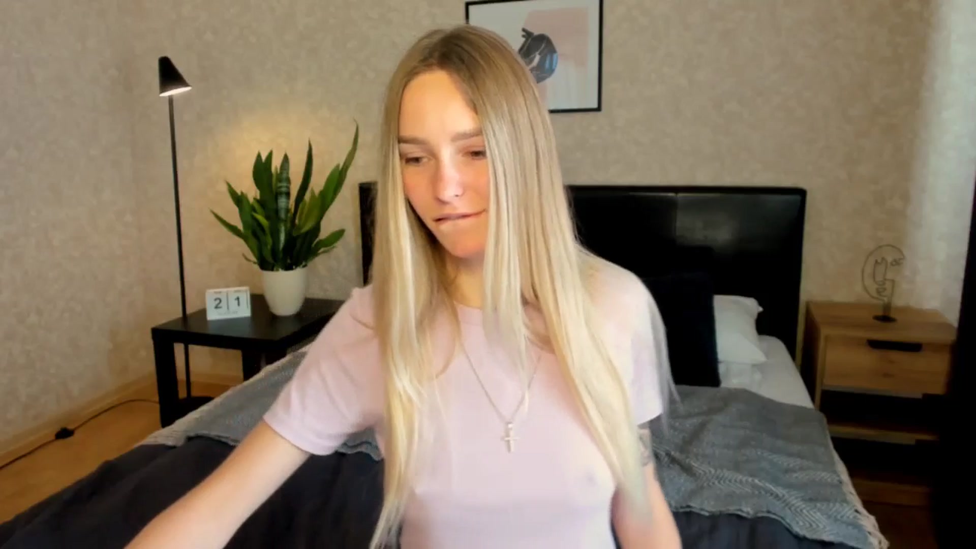 Gallery image thumbnail from Miliain's myfreecams stream on, 08/21/2025, 14:57 image 13 of 20
