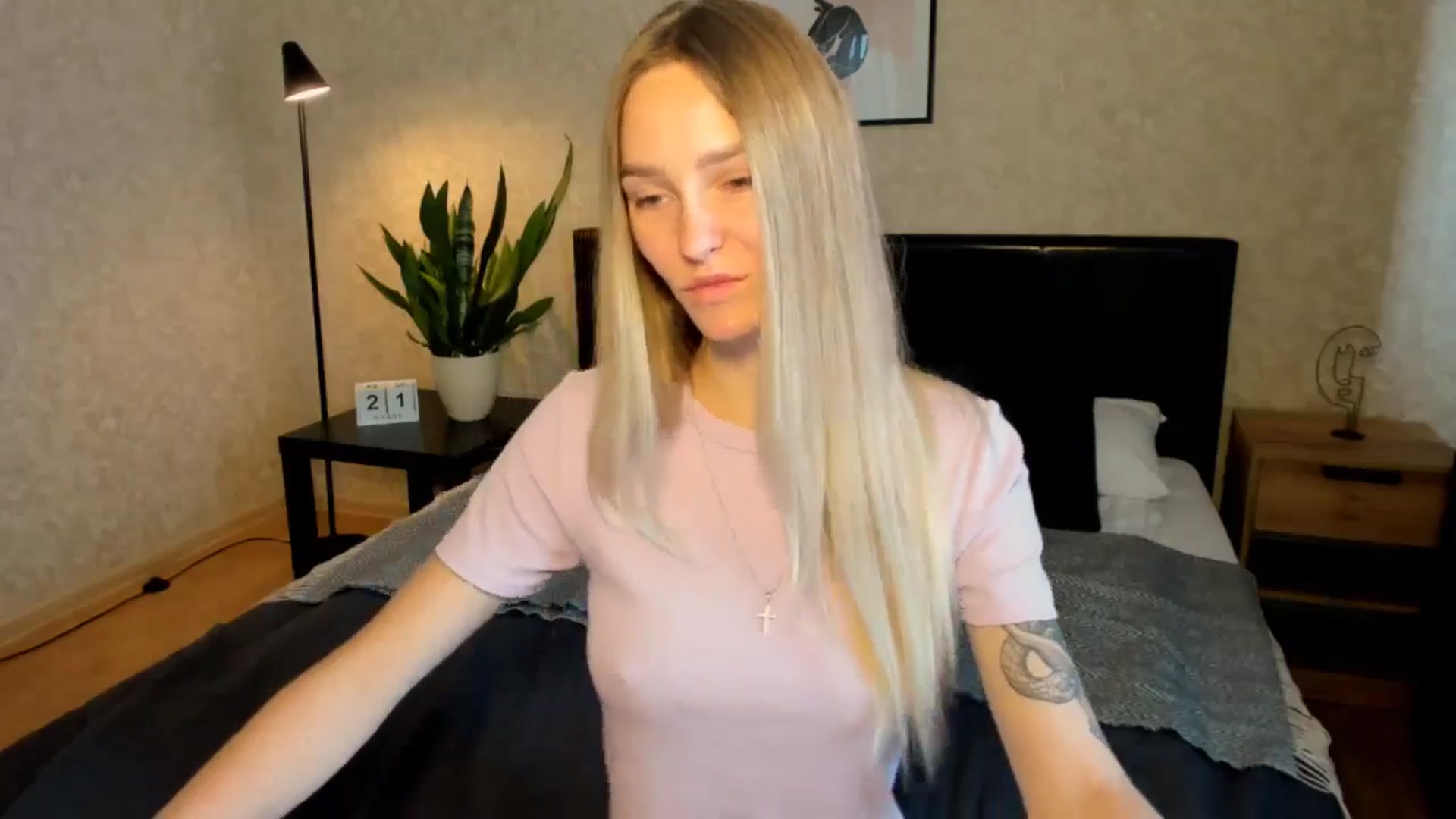 Gallery image thumbnail from Miliain's myfreecams stream on, 08/21/2025, 14:57 image 5 of 20