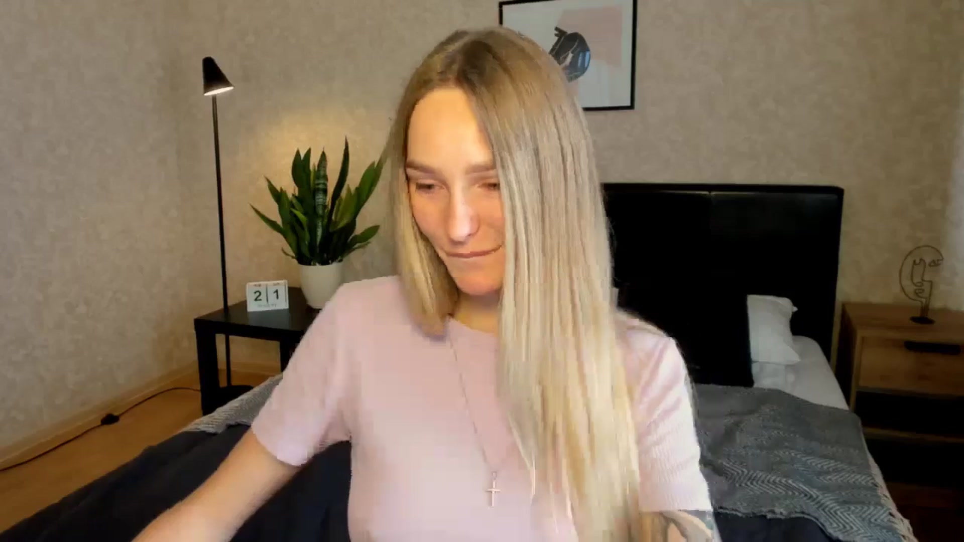 Gallery image thumbnail from Miliain's myfreecams stream on, 08/21/2025, 14:57 image 17 of 20