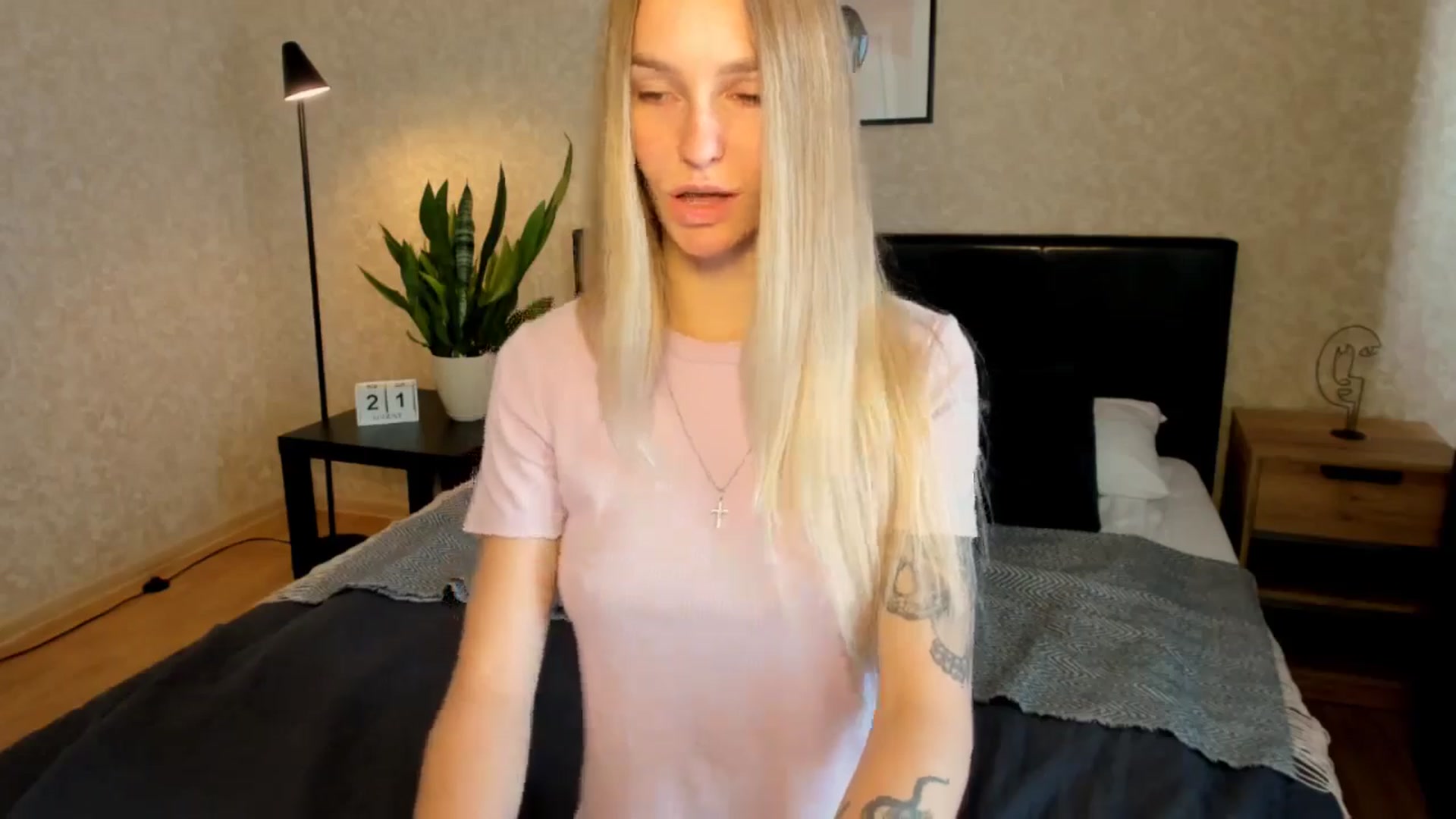 Gallery image thumbnail from Miliain's myfreecams stream on, 08/21/2025, 14:57 image 2 of 20