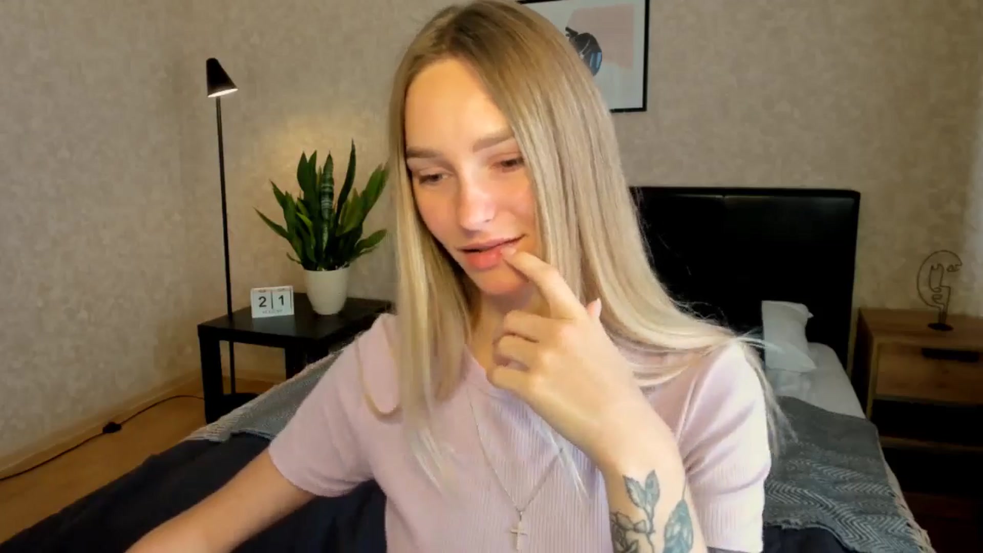 Gallery image thumbnail from Miliain's myfreecams stream on, 08/21/2025, 14:57 image 18 of 20