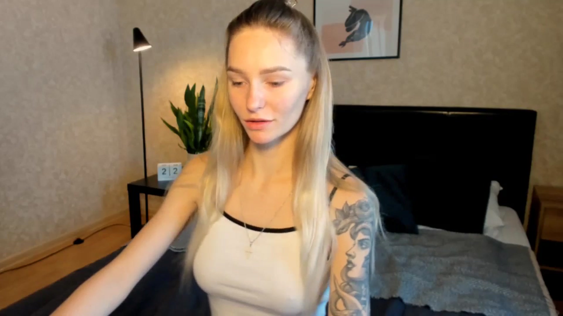 Gallery image thumbnail from Miliain's myfreecams stream on, 08/22/2025, 06:15 image 8 of 20