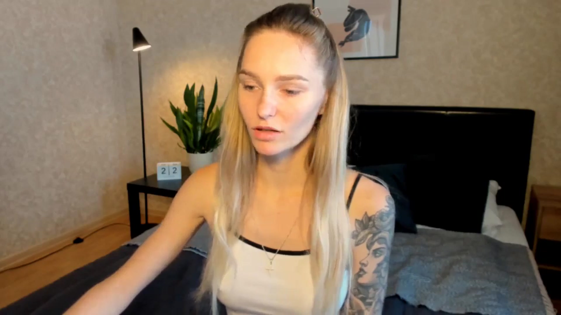 Gallery image thumbnail from Miliain's myfreecams stream on, 08/22/2025, 08:23 image 13 of 20