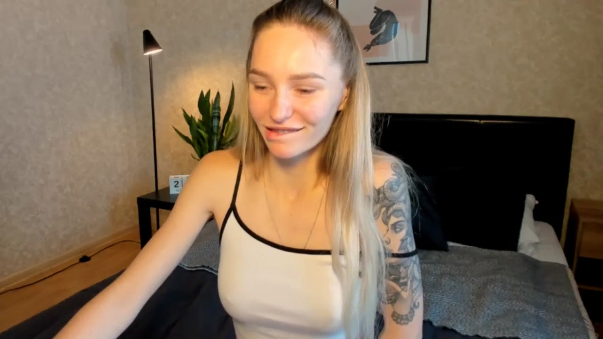 Gallery image thumbnail from Miliain's myfreecams stream on, 08/22/2025, 08:23 image 4 of 20