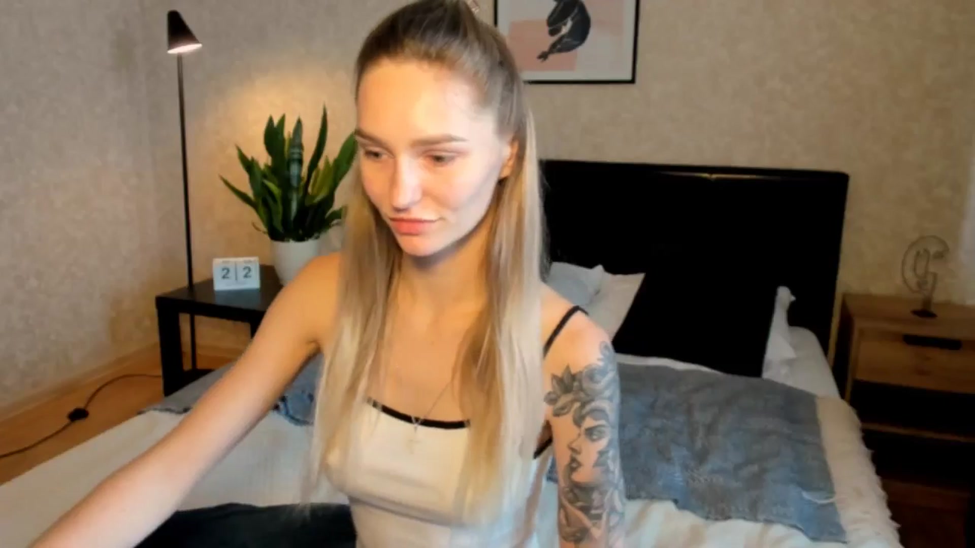 Gallery image thumbnail from Miliain's myfreecams stream on, 08/22/2025, 12:06 image 10 of 20