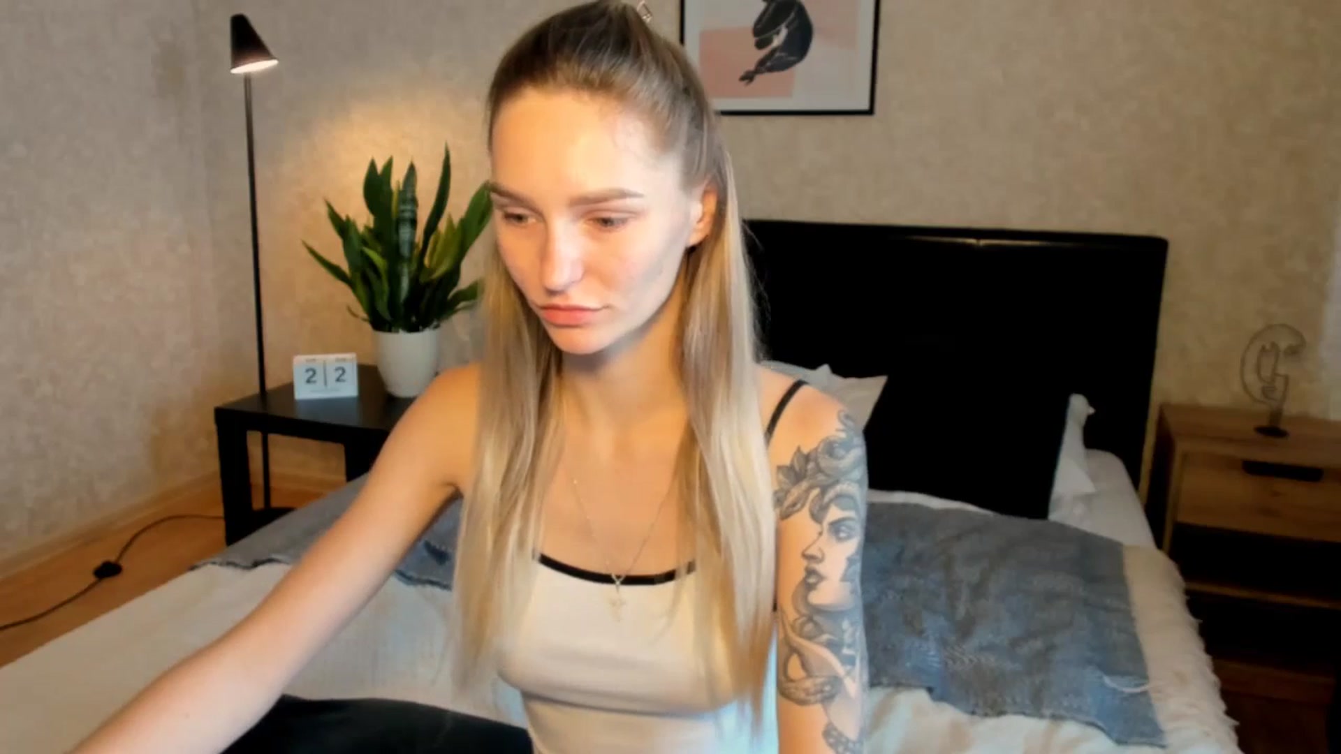Gallery image thumbnail from Miliain's myfreecams stream on, 08/22/2025, 12:06 image 4 of 20