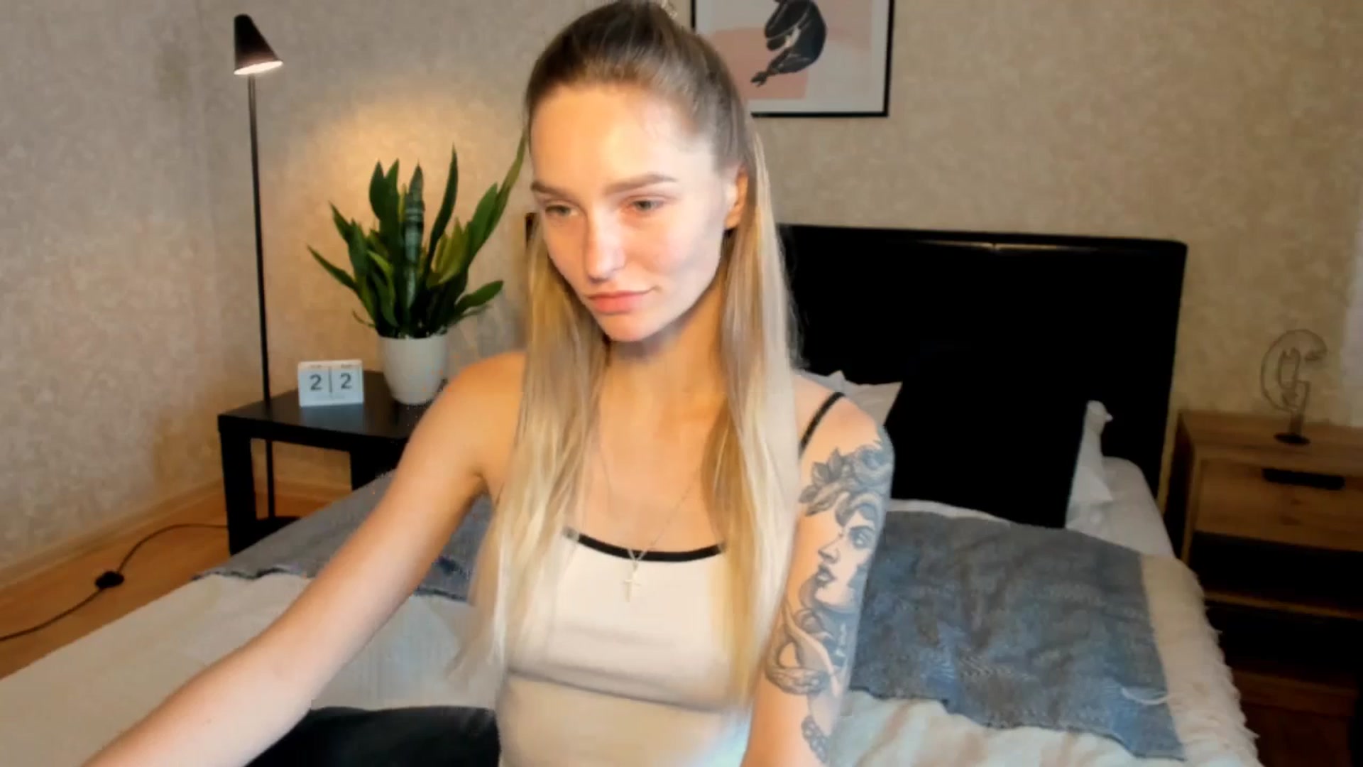 Gallery image thumbnail from Miliain's myfreecams stream on, 08/22/2025, 12:06 image 8 of 20